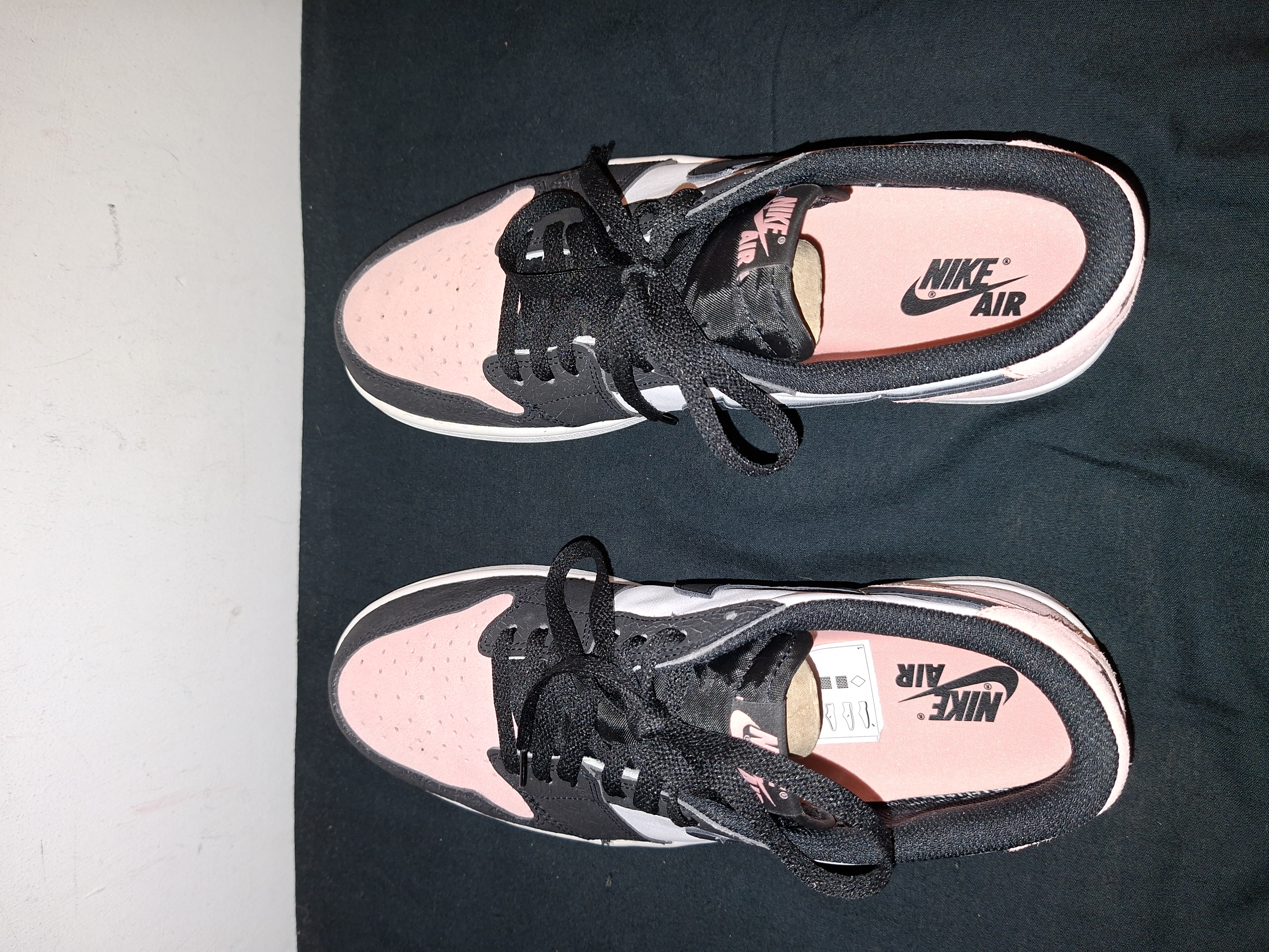 Air Jordan 1 Low OG 'Bleached Coral' (2022) photo 3
