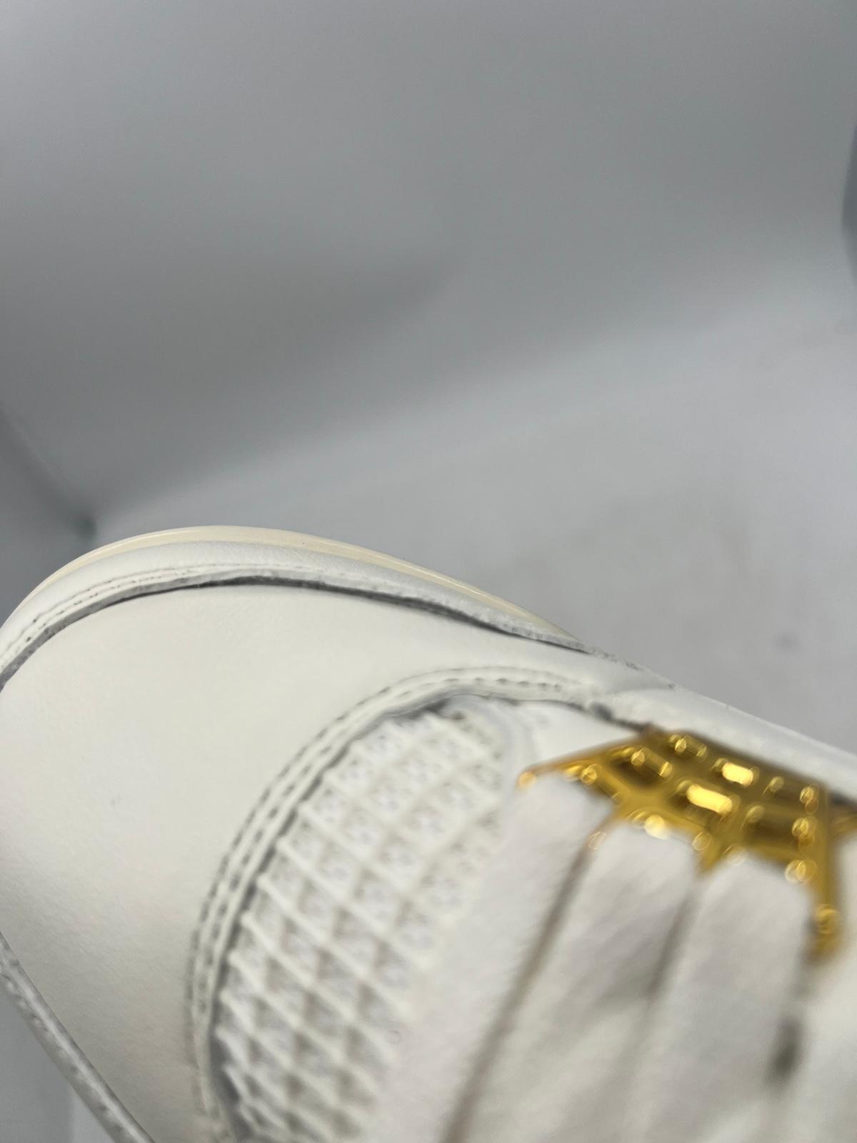 Air Jordan 4 WMNS 'Metallic Gold' (2024) photo 2