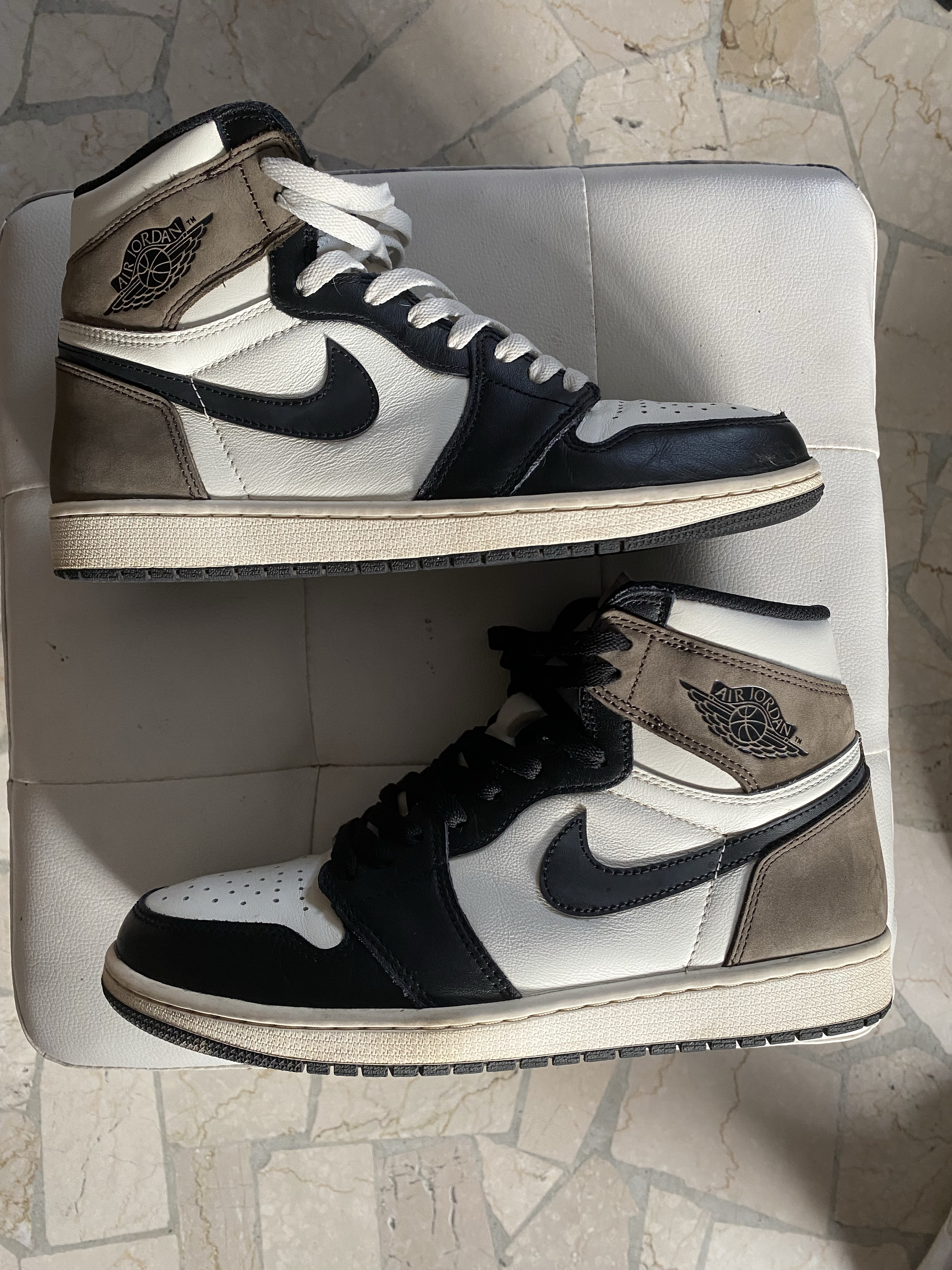Air Jordan 1 Retro High OG 'Dark Mocha' (2020) photo 1