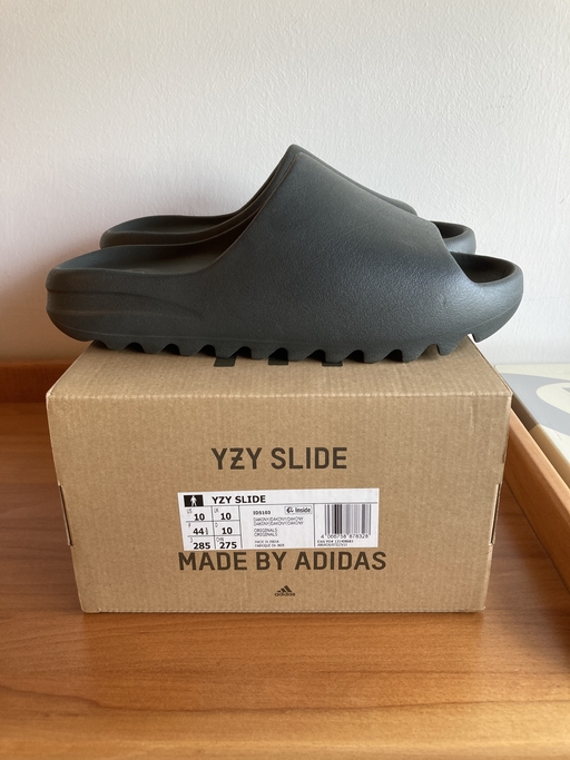 Yeezy Slide 'Dark Onyx' (2024)