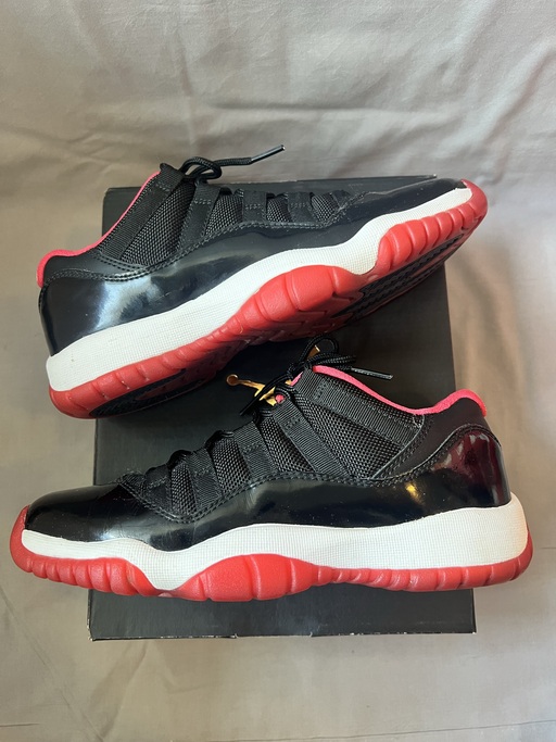 Air Jordan 11 Retro Low Bred (2015)
