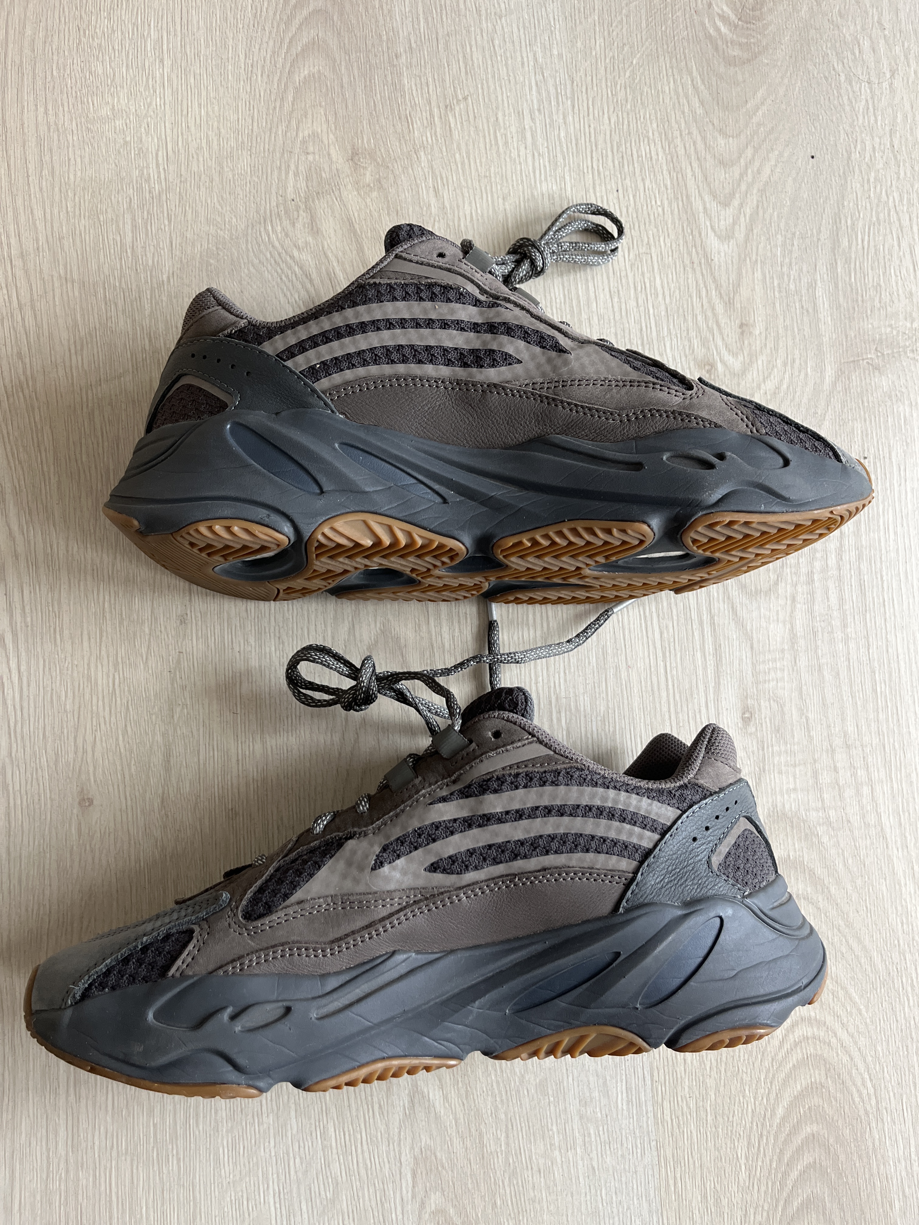 Yeezy Boost 700 V2 'Geode' (2019) photo 2