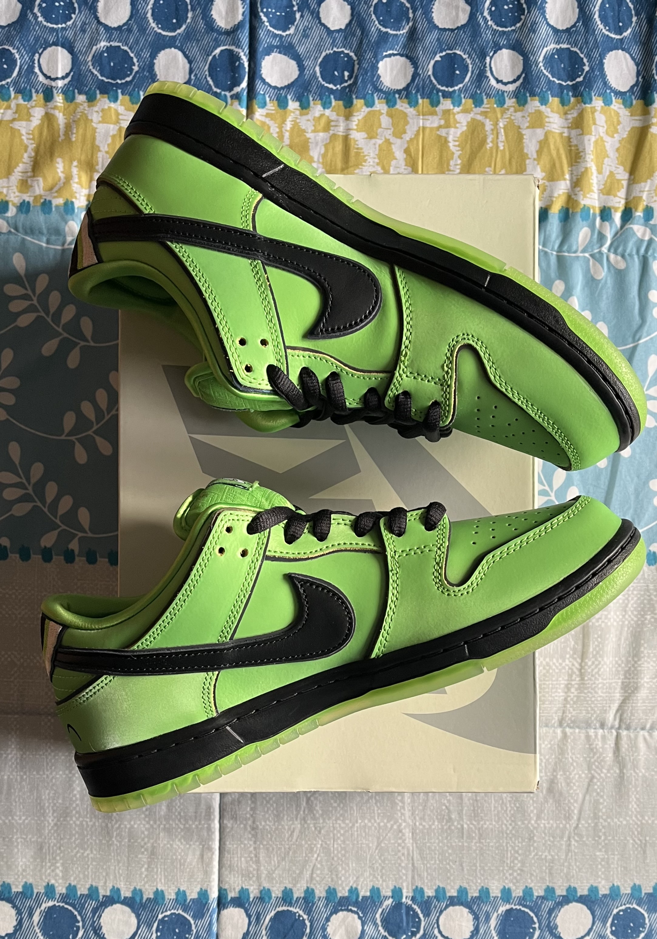 Nike SB x The Powerpuff Girls Dunk Low 'Buttercup' (2023) photo 2
