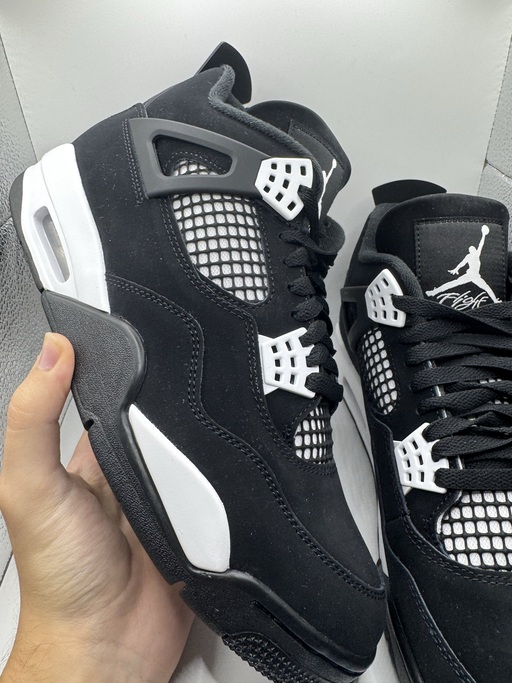 Air Jordan 4 Retro 'White Thunder' (2024)