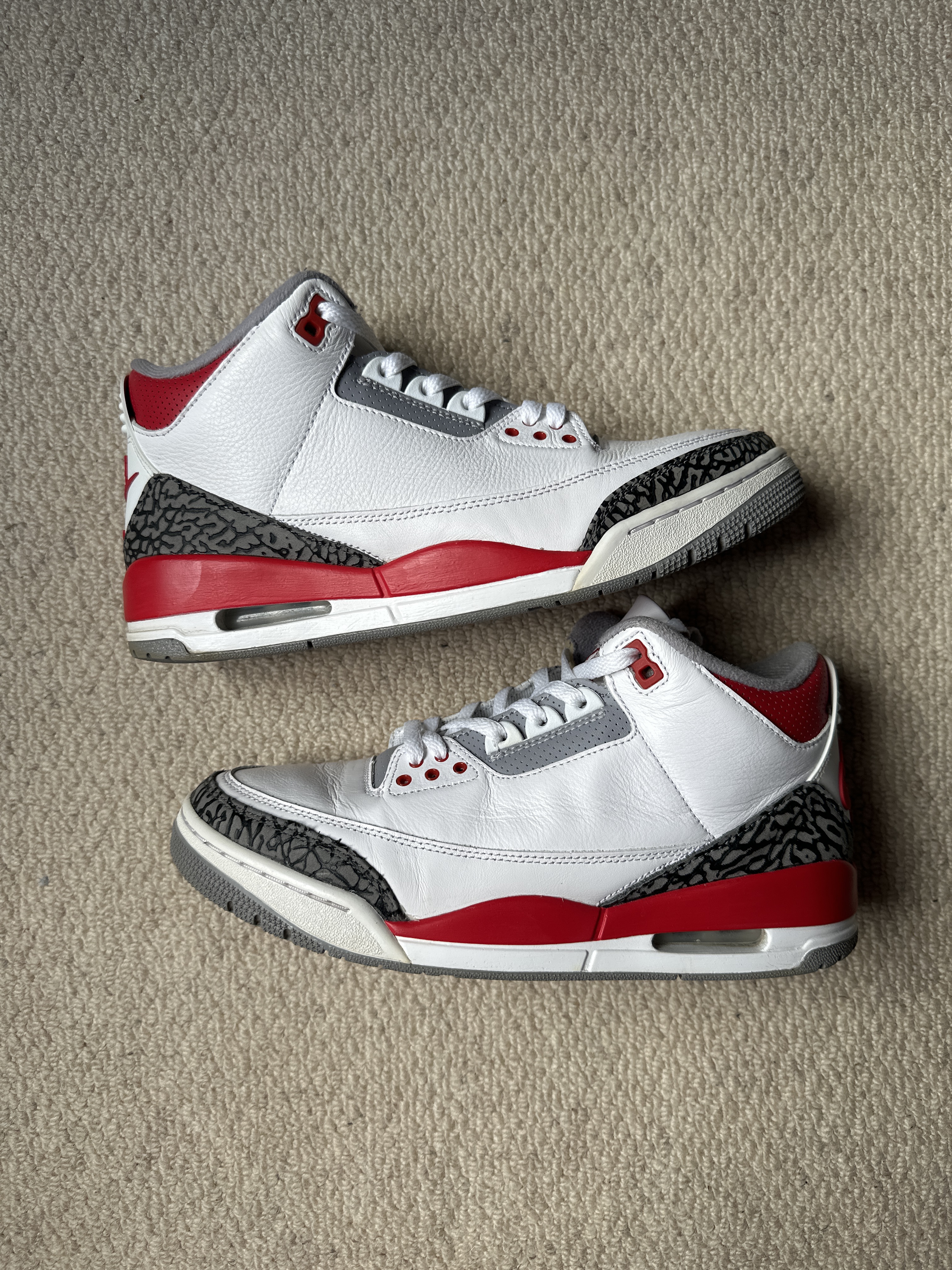 Air Jordan 3 OG 'Fire Red' (2022) photo 1