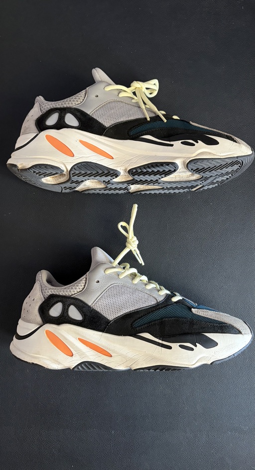 Yeezy Boost 700 'Wave Runner'