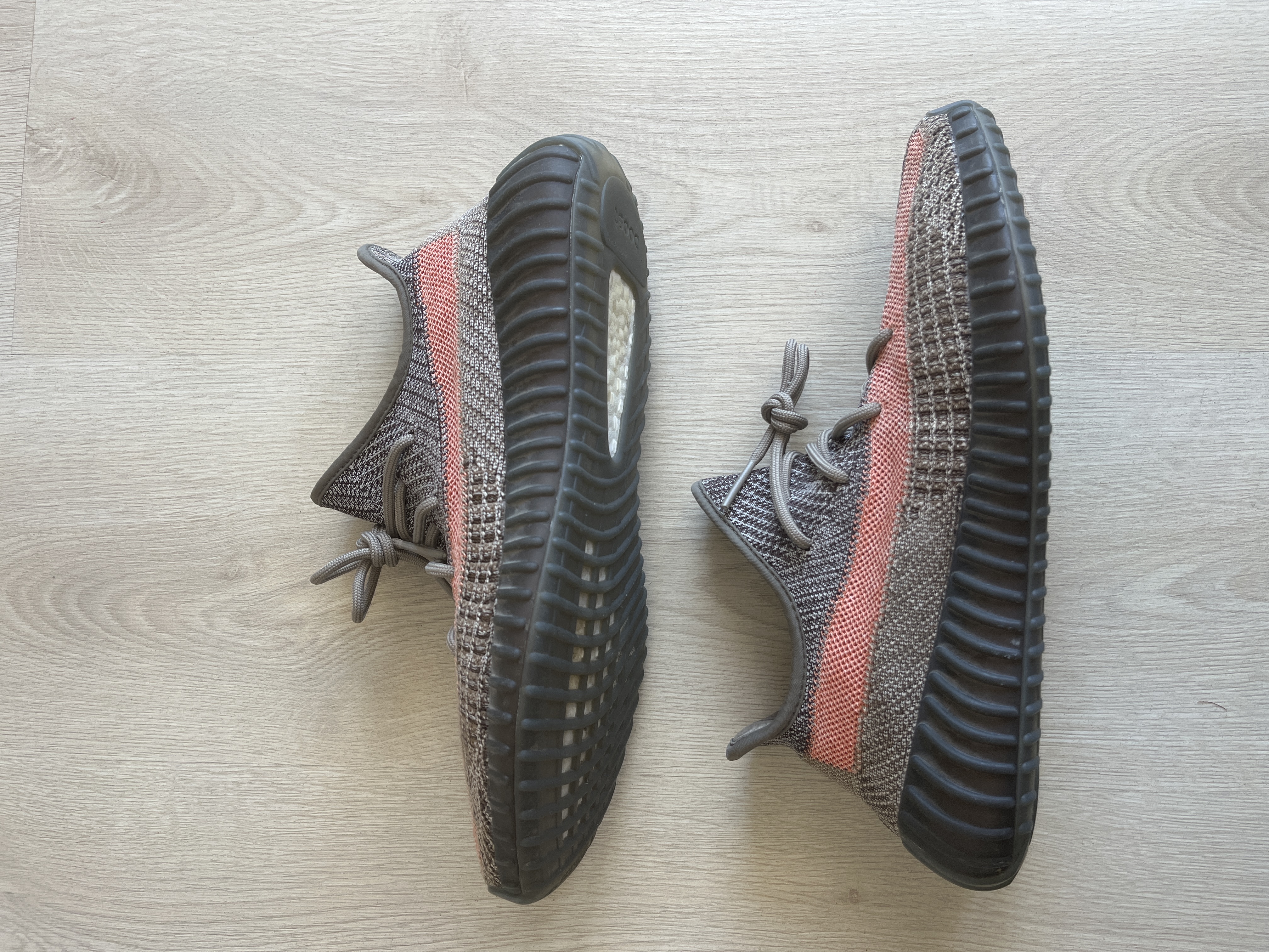 Yeezy Boost 350 V2 'Ash Stone' photo 1