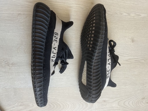 Yeezy Boost 350 V2 'Oreo'