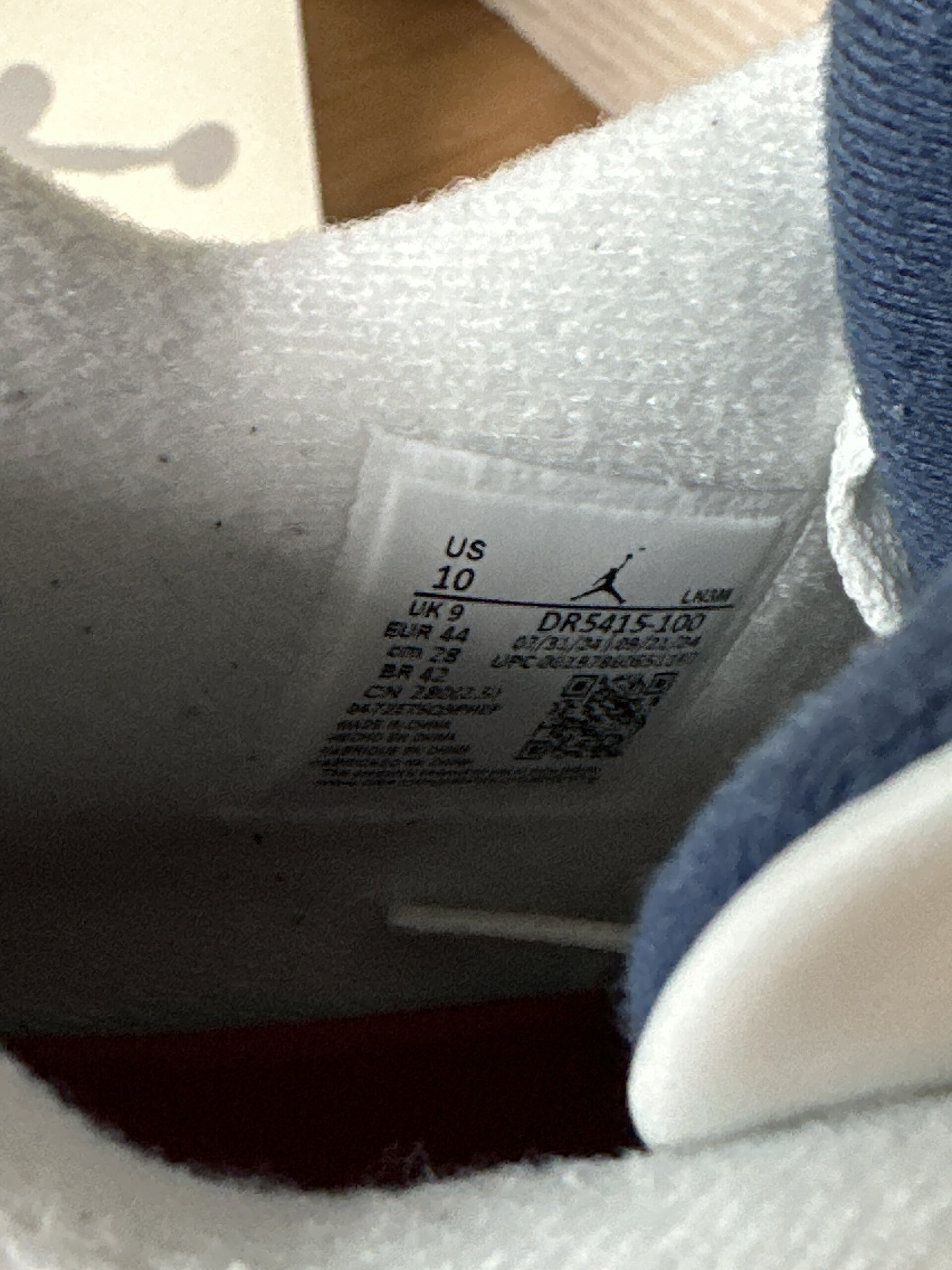 Nike SB x Air Jordan 4 'Navy' (2025) photo 6