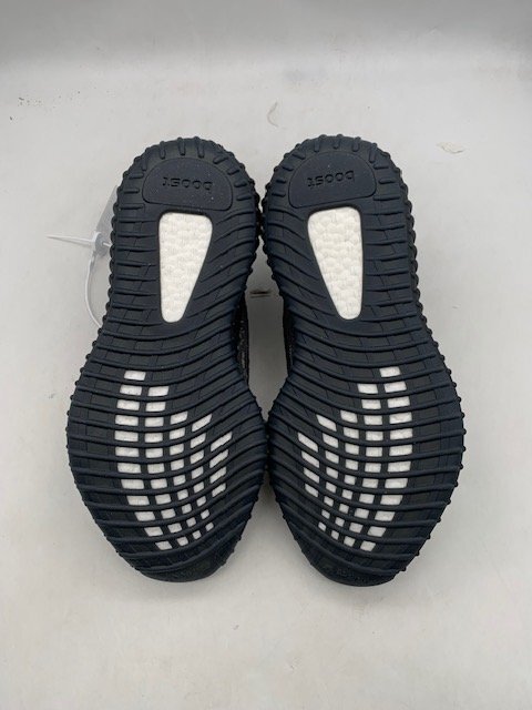 Yeezy Boost 350 V2 MX 'Dark Salt' photo 5