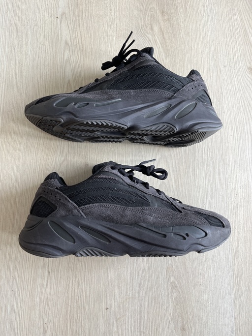adidas gazelle silver green womens YEEZY Yeezy Boost 700 V2 
