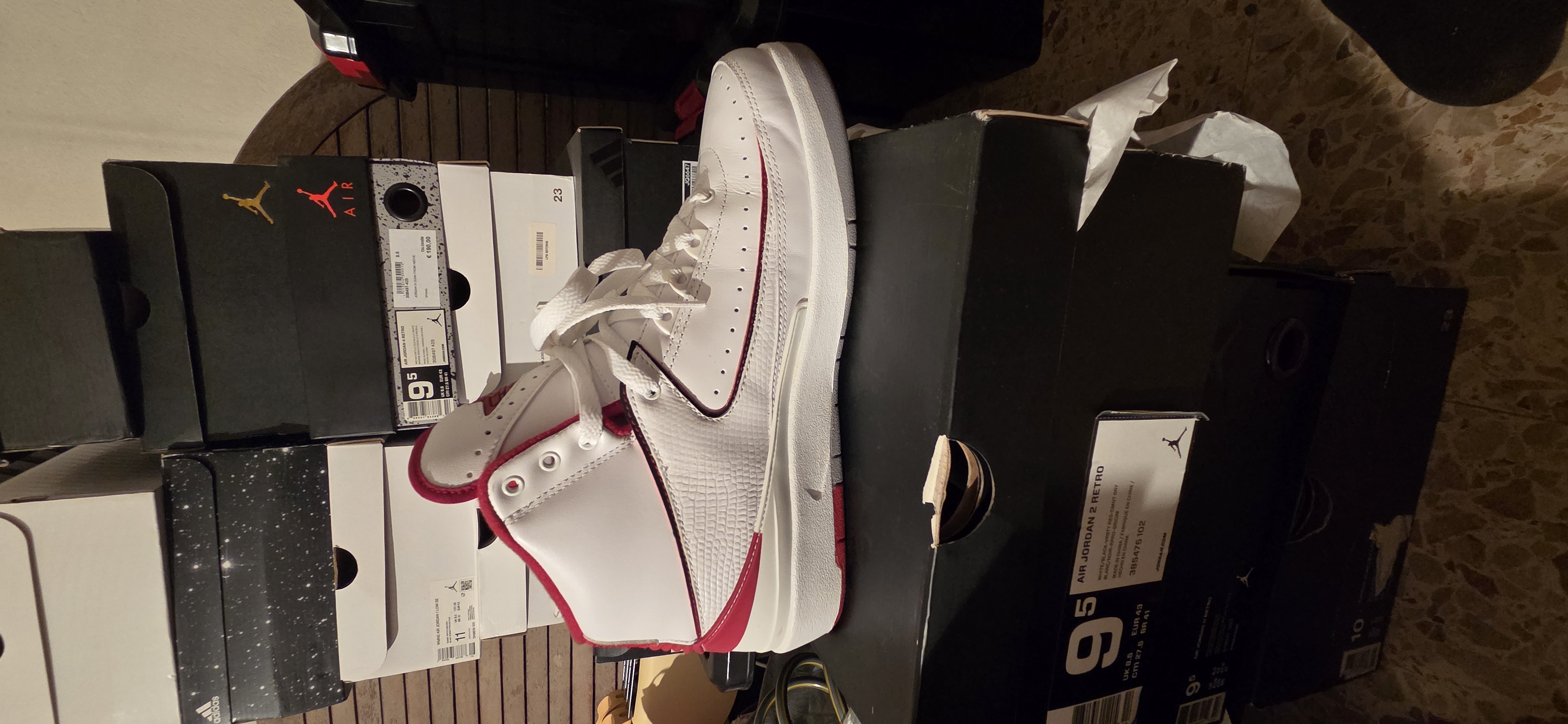 Air Jordan 2 Retro White Red (2014) photo 2