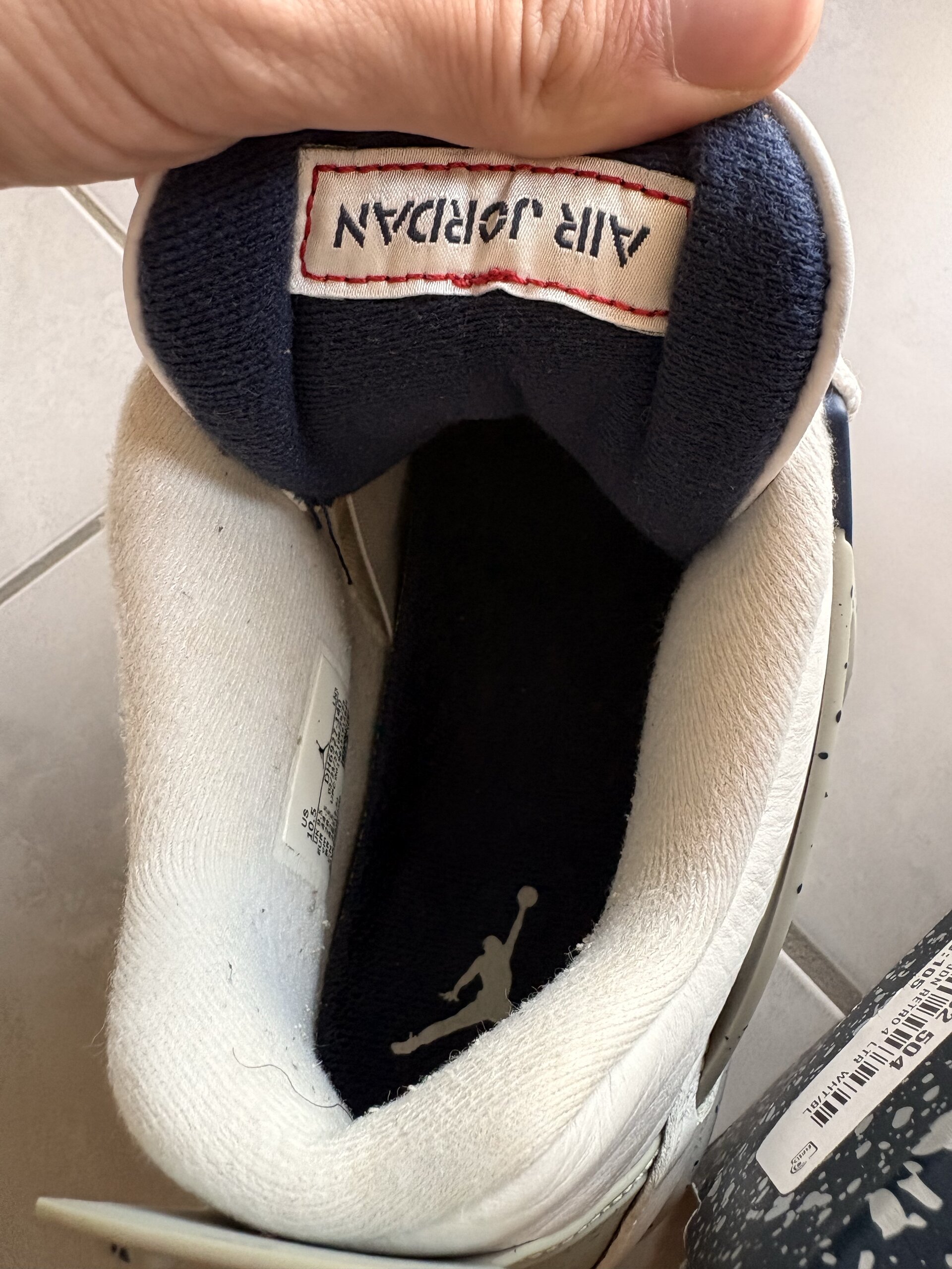Air Jordan 4 Retro 'Midnight Navy' (2022) photo 6