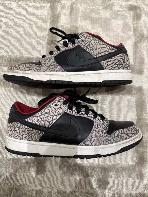 Nike SB x Supreme Dunk Low 'Black Cement' (2002)