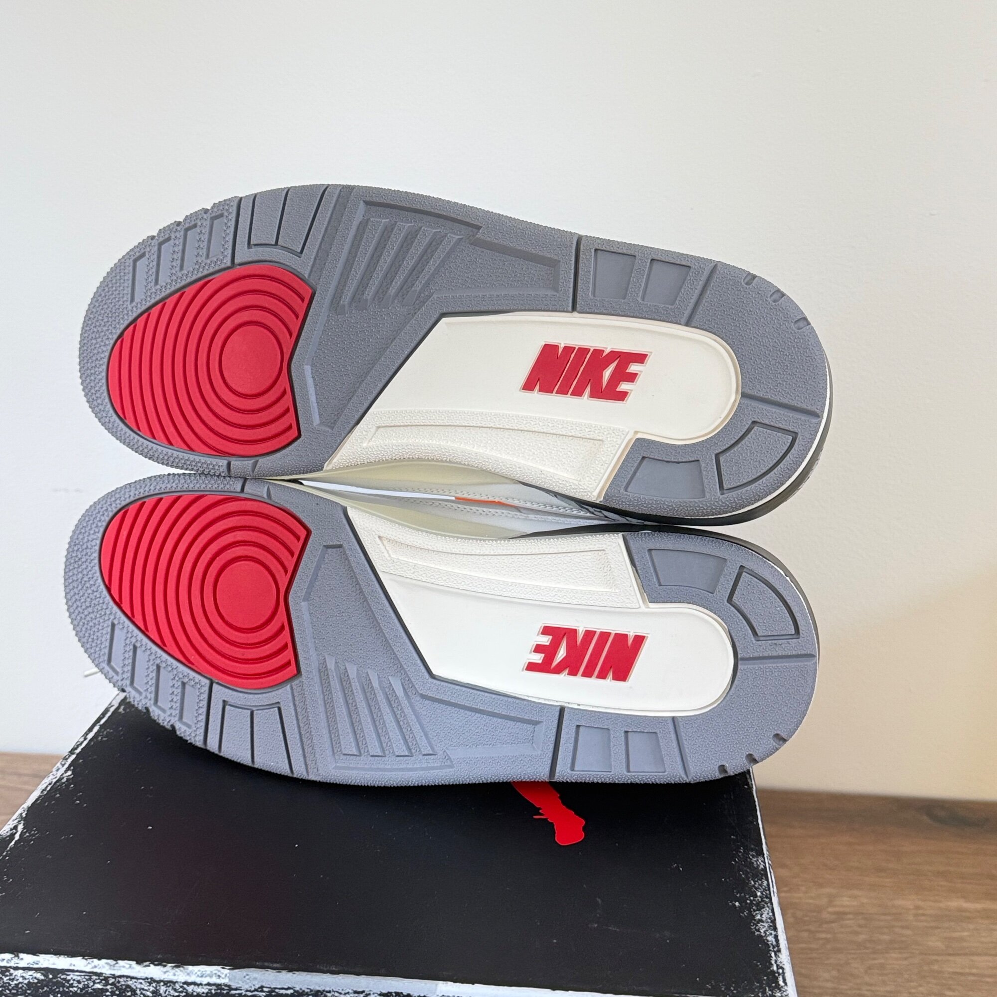 Air Jordan 3 'White Cement Reimagined' (2023) photo 3