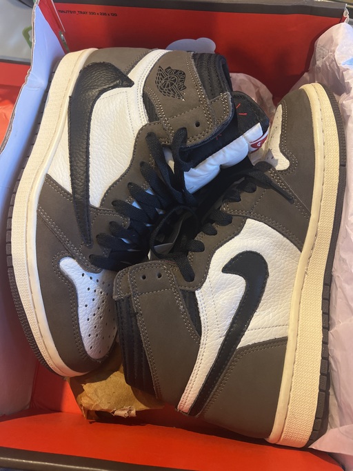 Air Jordan x Travis Scott 1 Retro High 'Mocha' (2019)