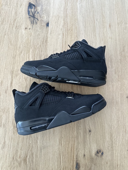 Air Jordan 4 Retro 'Black Cat' (2025)