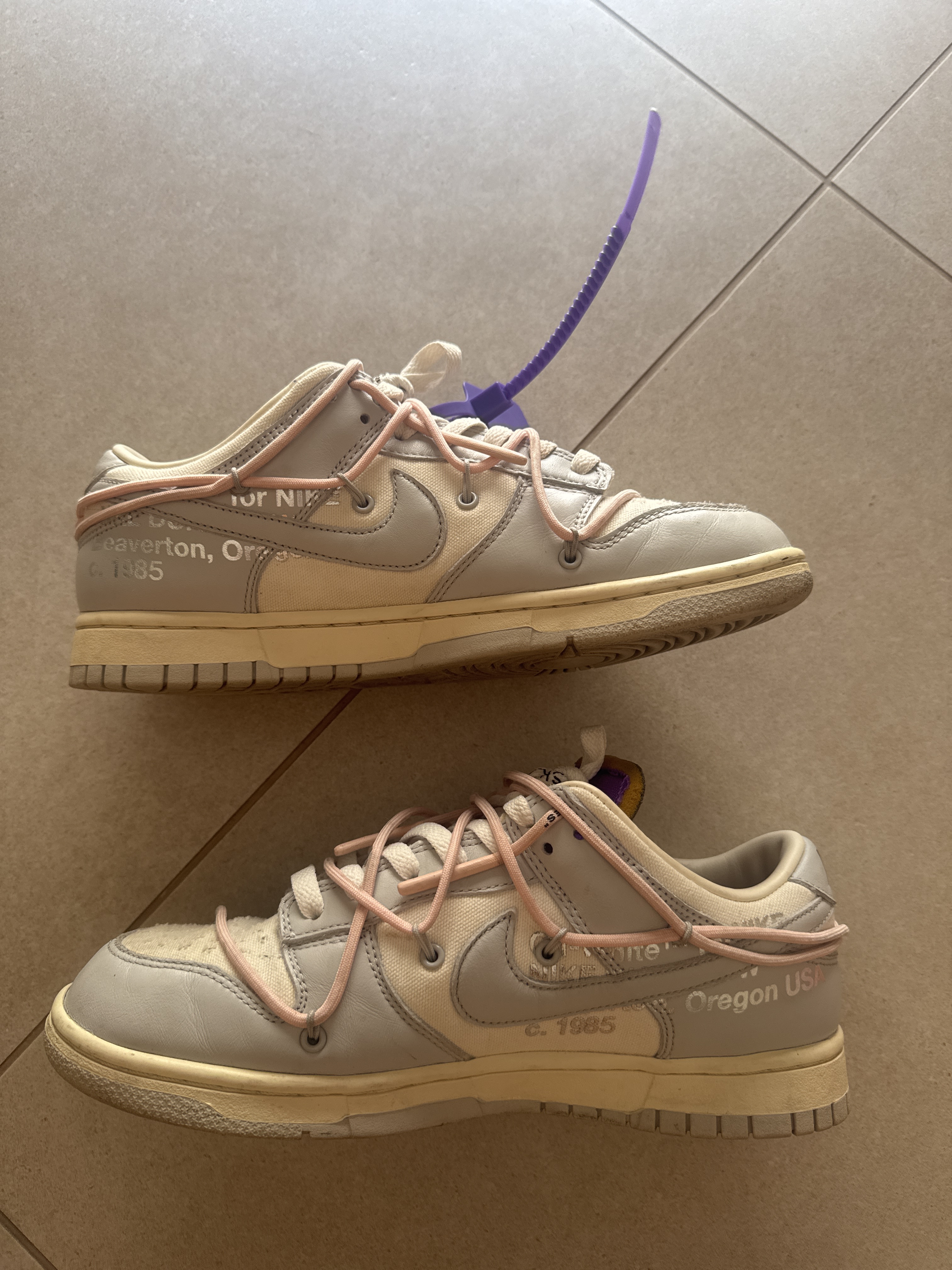 Nike x Off-White Dunk Low 'Lot 24' (2021) photo 2
