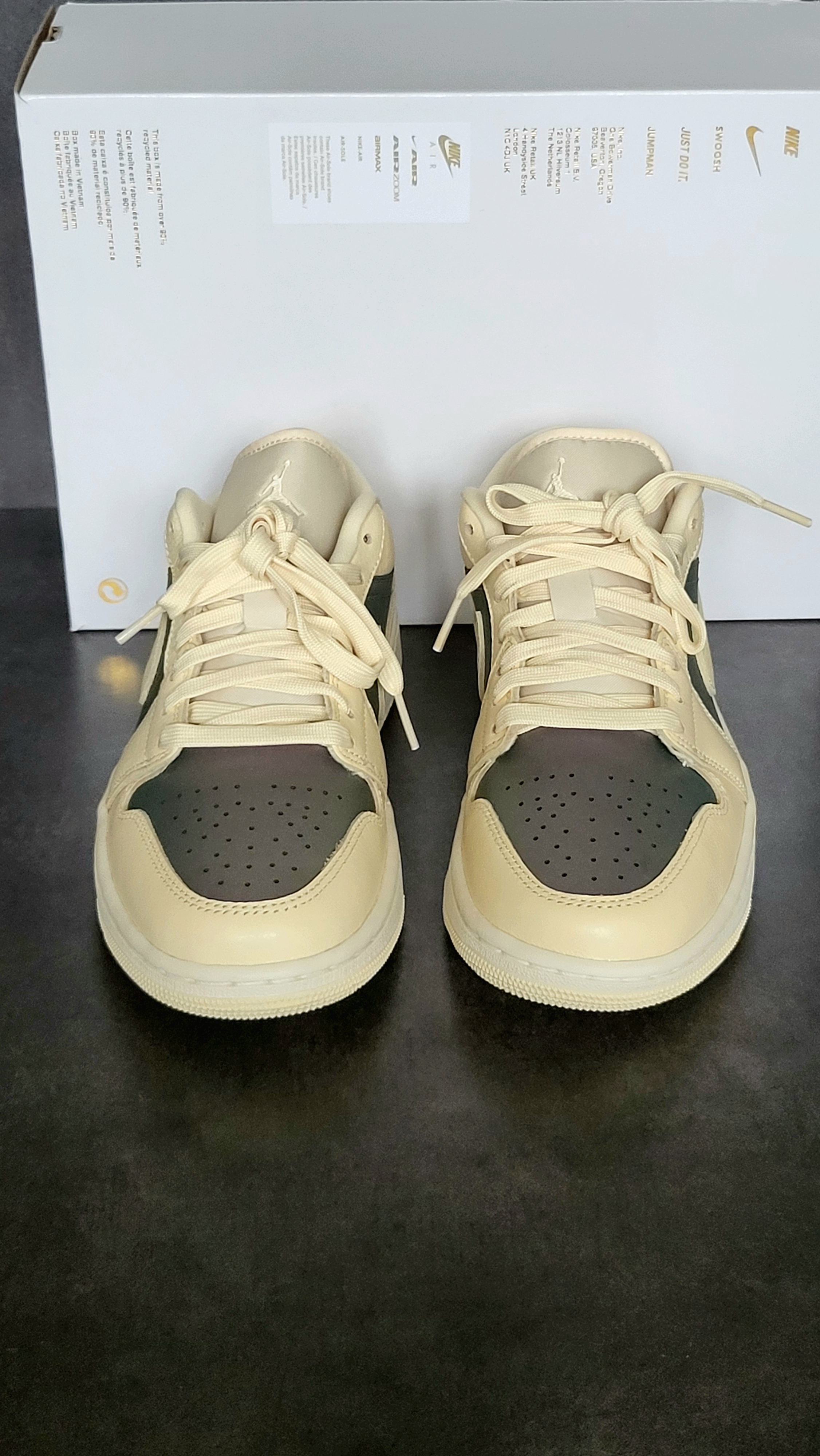 Air Jordan 1 Low 'Muslin Royal Tint' (2025) photo 3