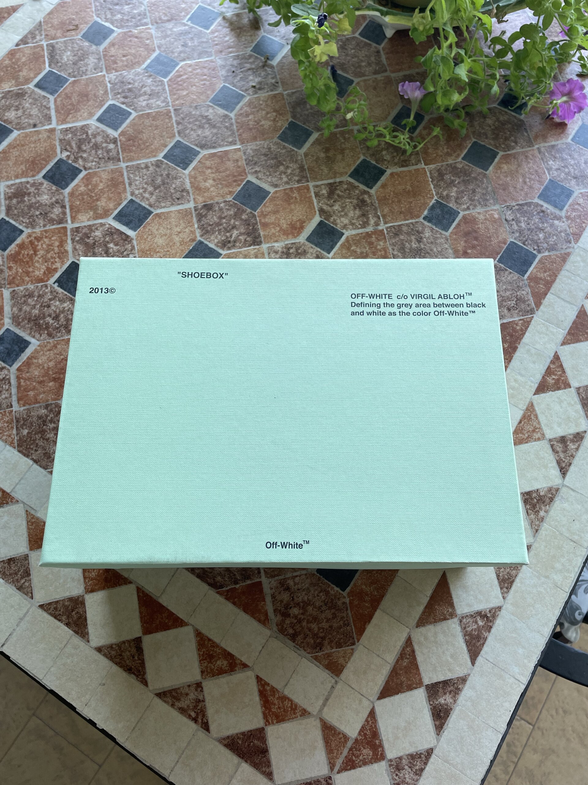 Off White Vulc Arrow Low Top Sneakers Black Yellow Green (2019) photo 1