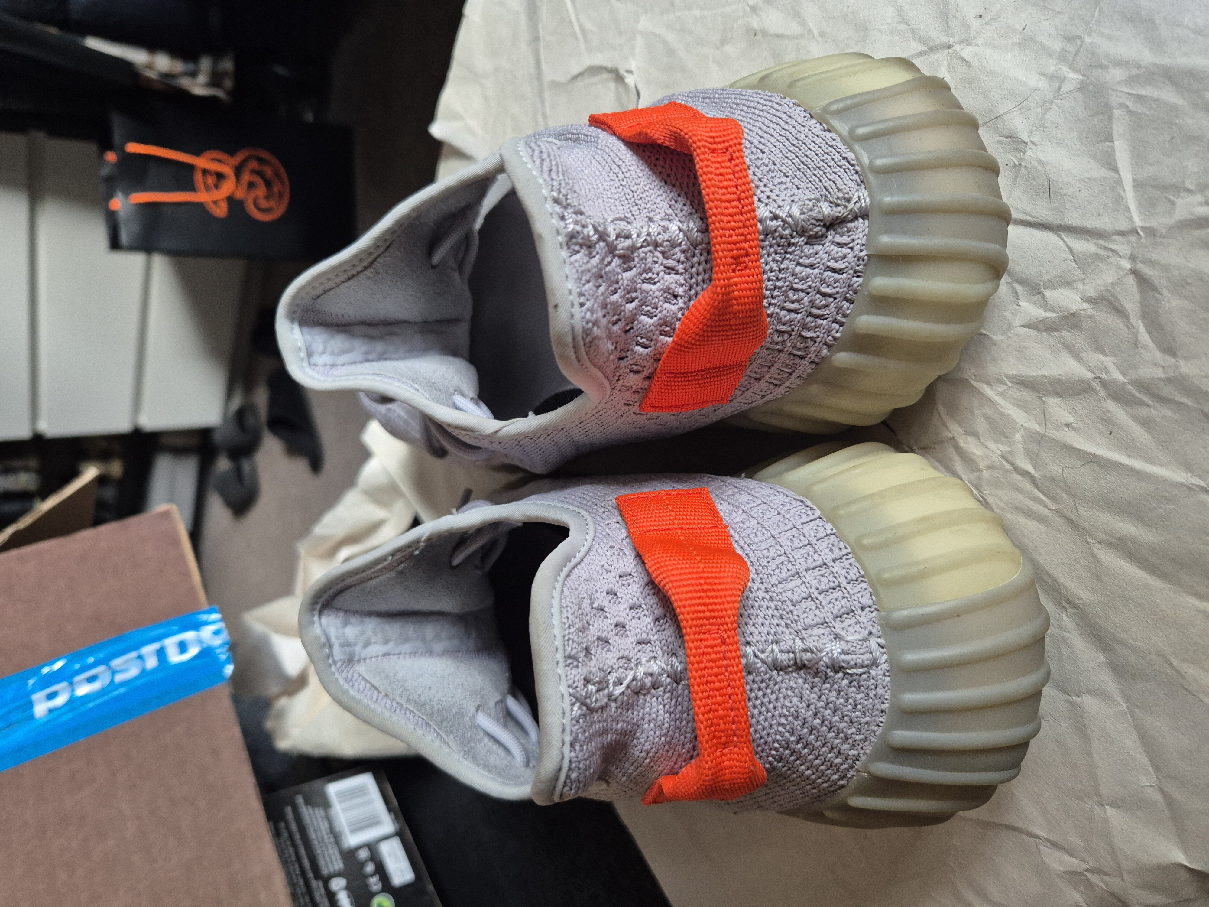 Yeezy Boost 350 V2 'Tail Light' (2020) photo 4