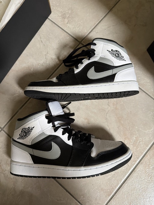 Air Jordan 1 Mid 'White Shadow' (2020)