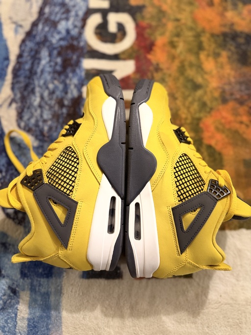 Air Jordan 4 Retro 'Lightning' (2021)