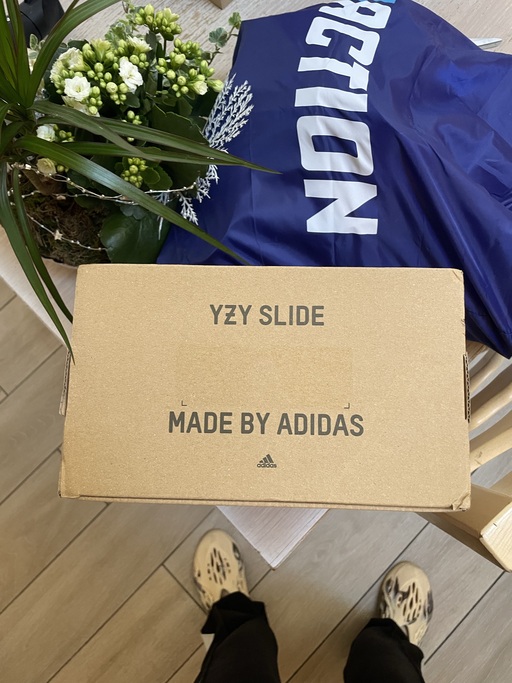 Yeezy Slide 'Dark Onyx' (2024)