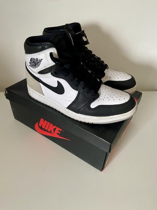Air Jordan 1 Retro High OG 'Stage Haze' (2022)