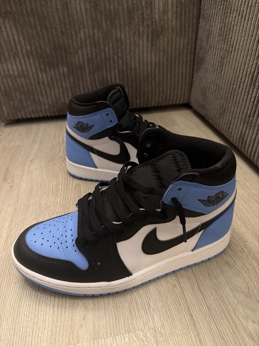 Air Jordan 1 High OG 'UNC Toe' (2023)