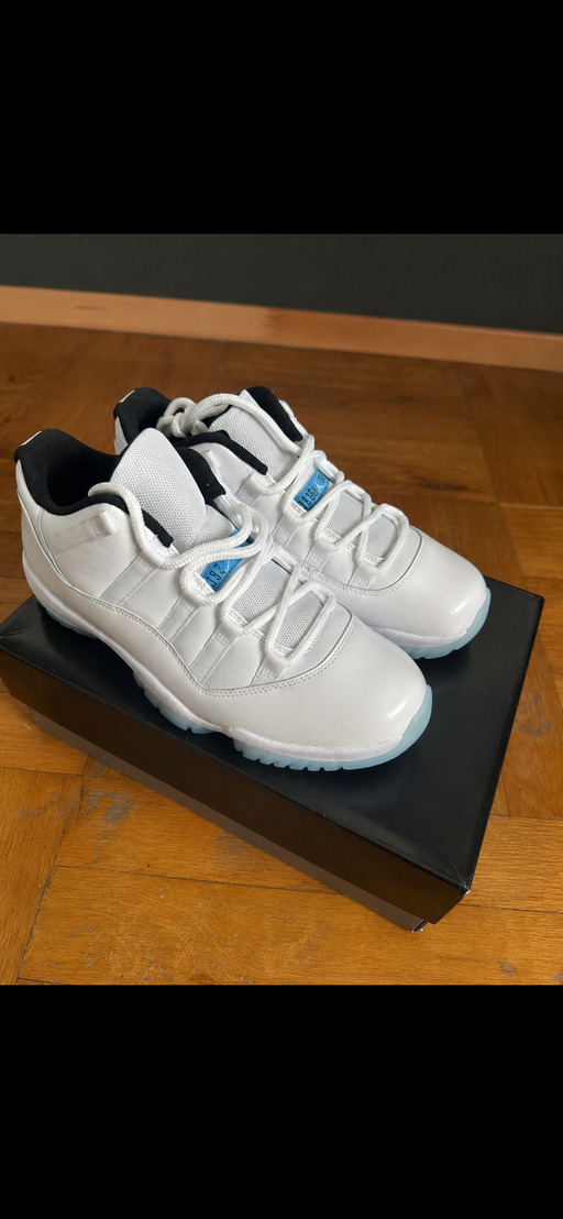 Air Jordan 11 Retro Low 'Legend Blue' (2021)