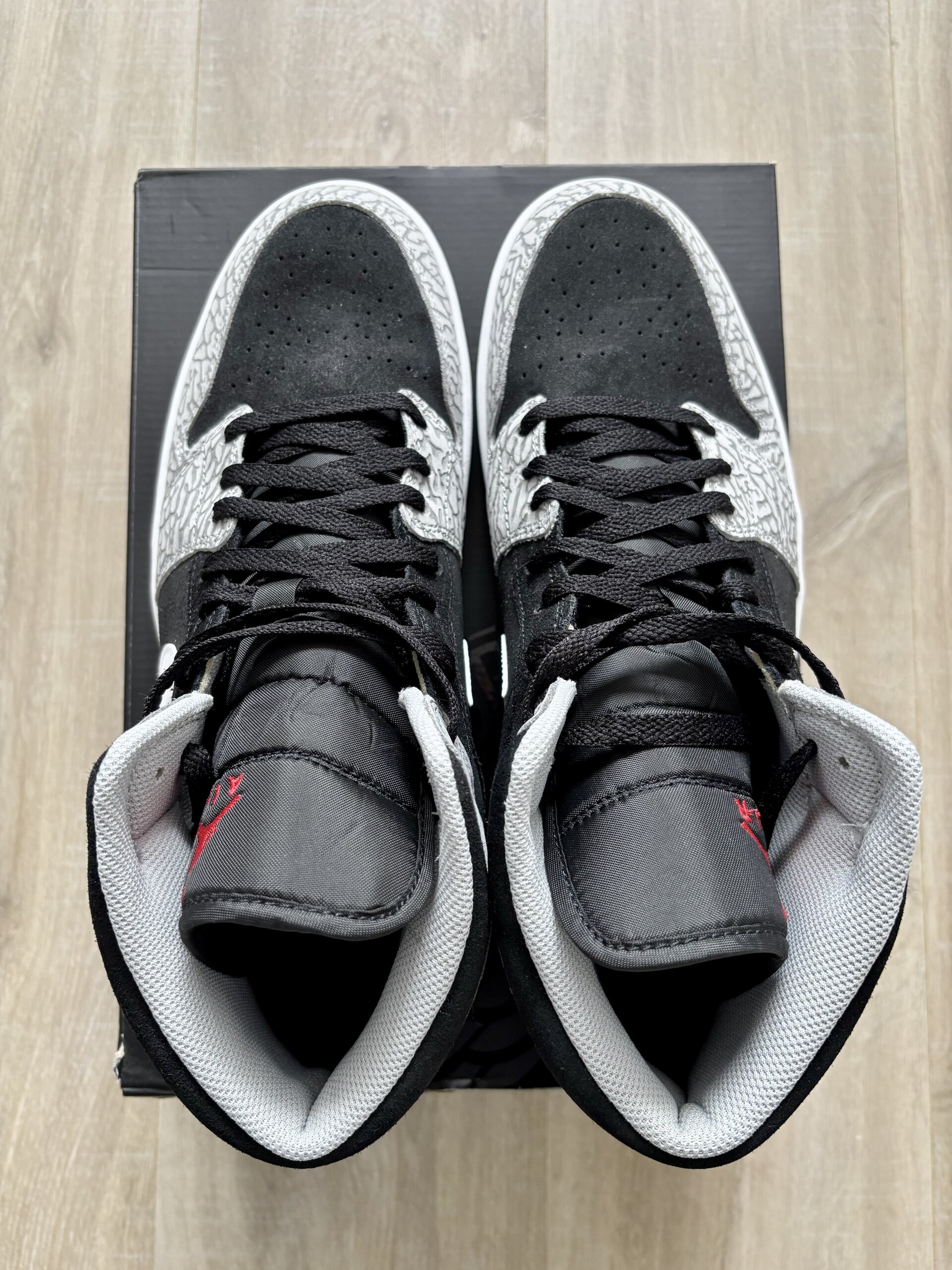 Air Jordan 1 Mid Elephant Print (2022) photo 3