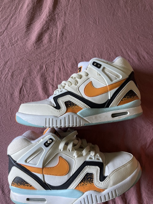 Nike Air Tech Challenge II Kumquat