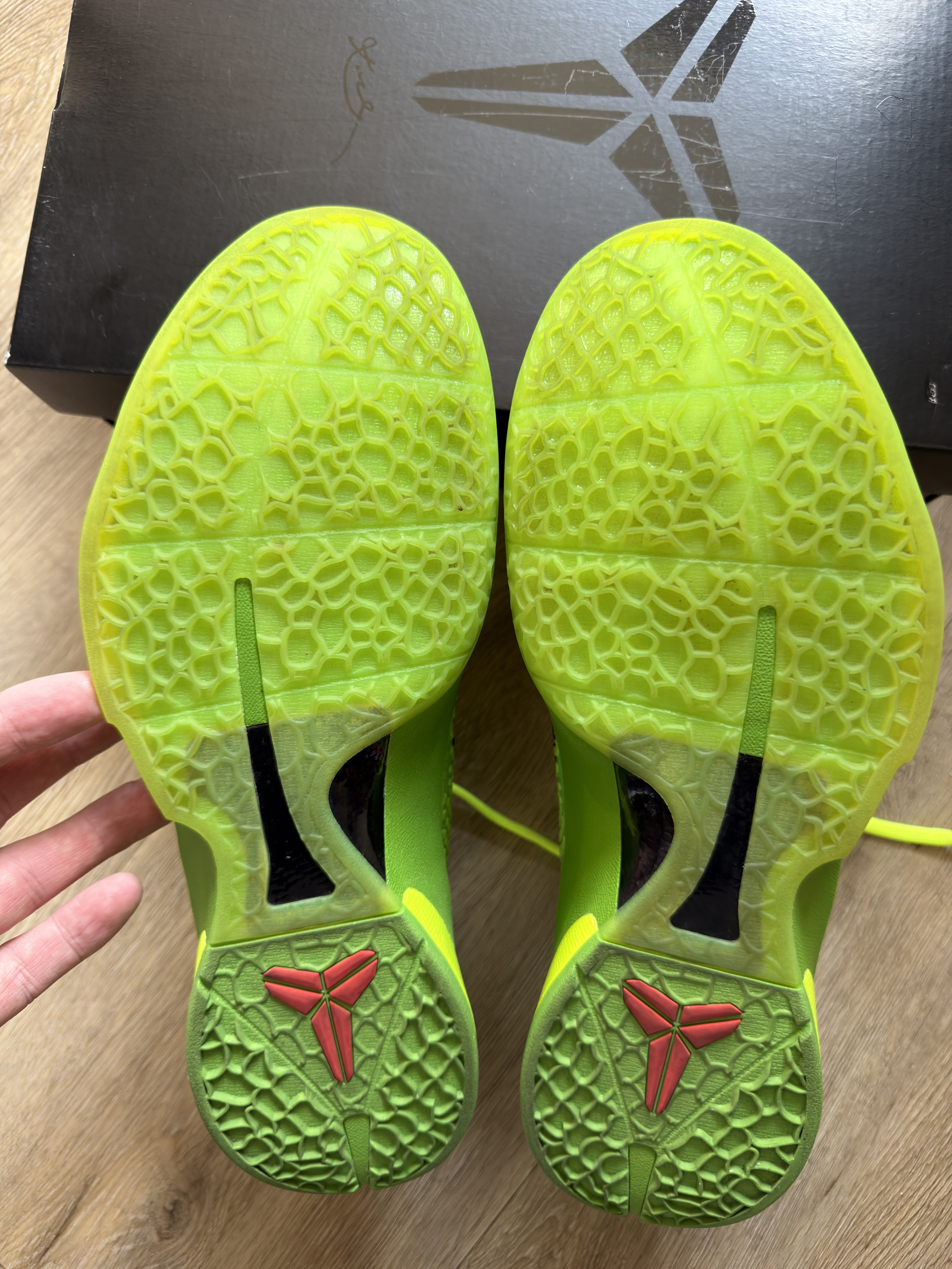 Nike Kobe 6 Protro 'Grinch' (2020) photo 5