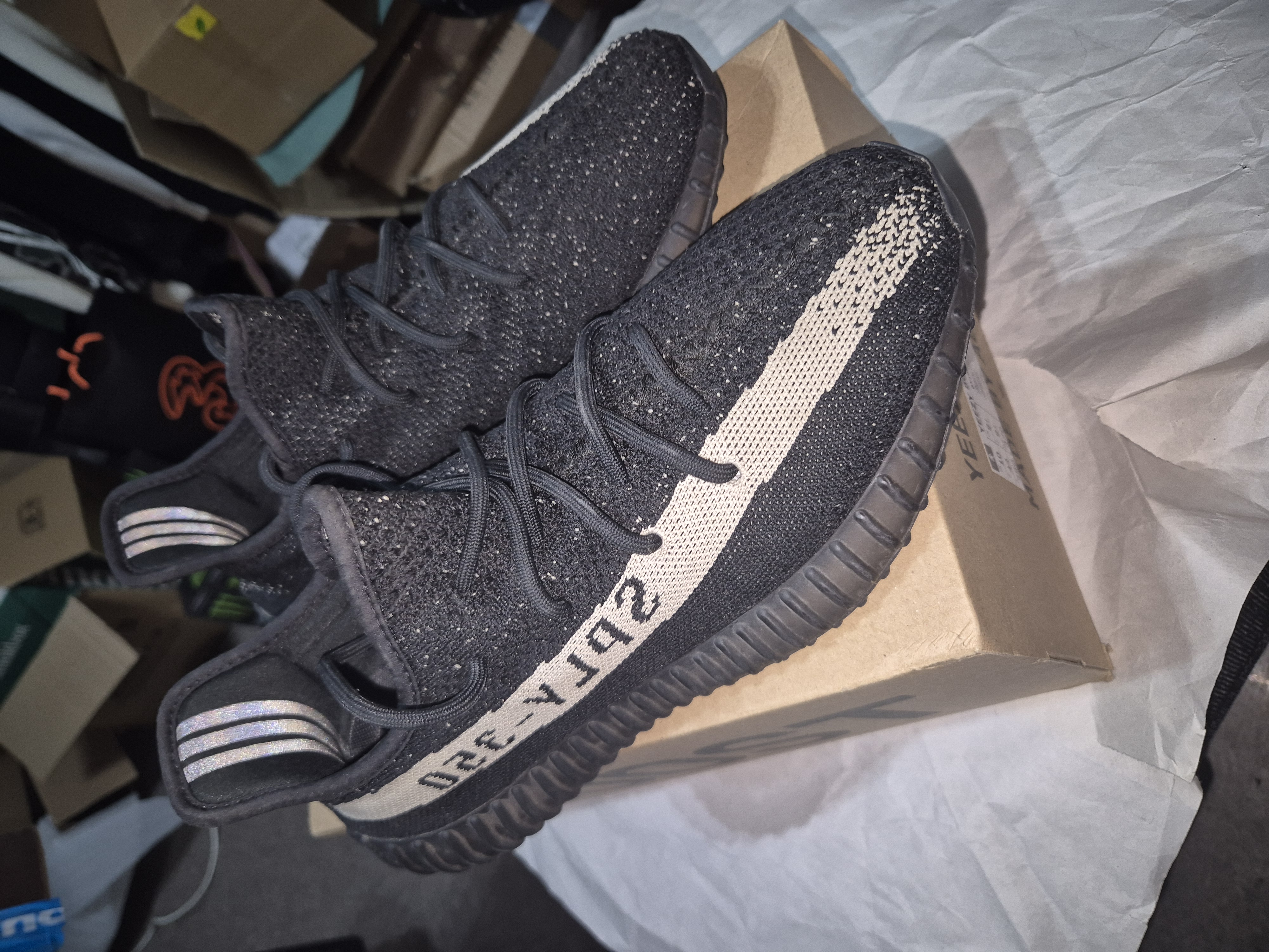Yeezy Boost 350 V2 'Oreo' photo 10