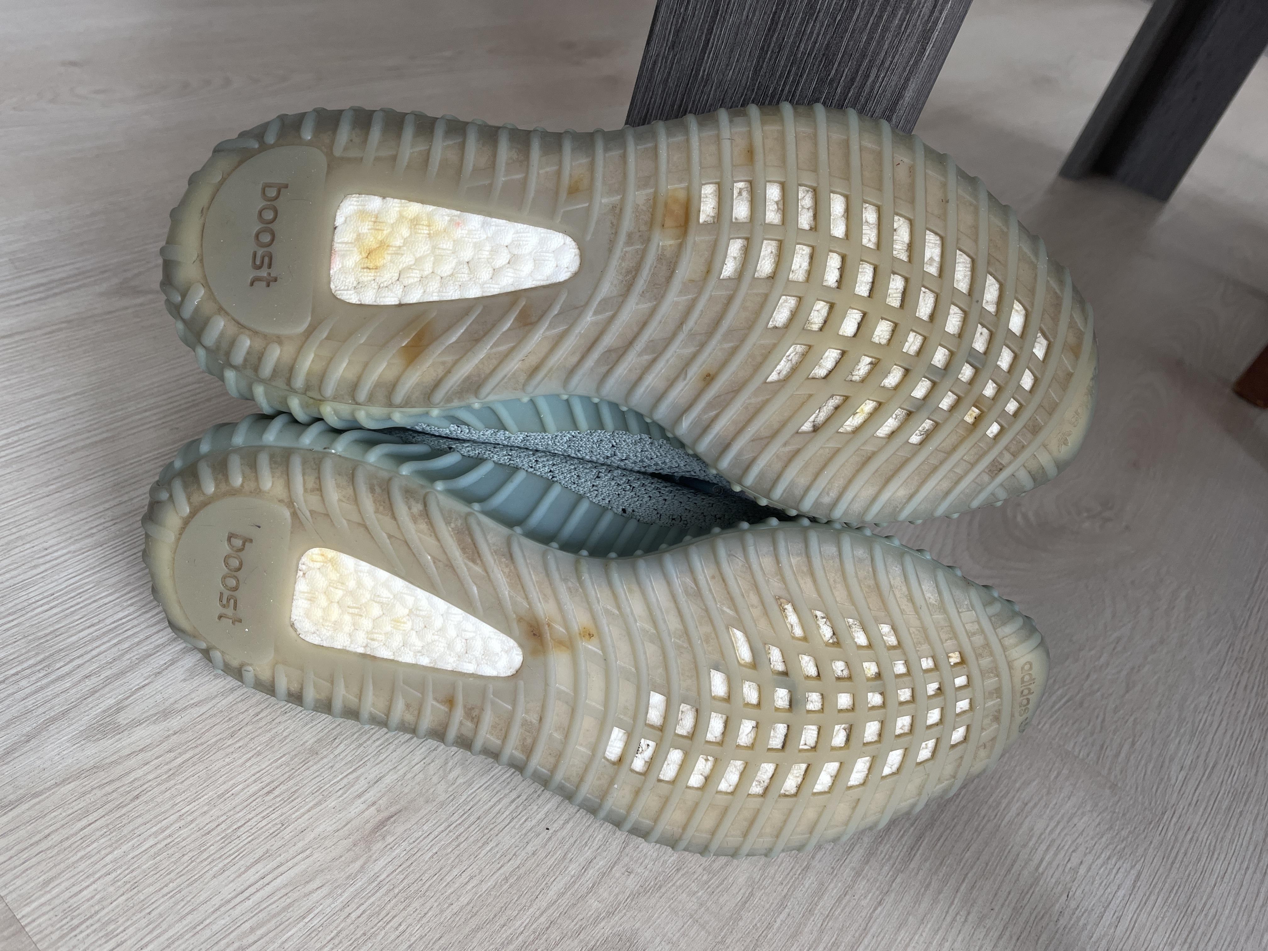 Yeezy Boost 350 V2 'Salt' photo 5