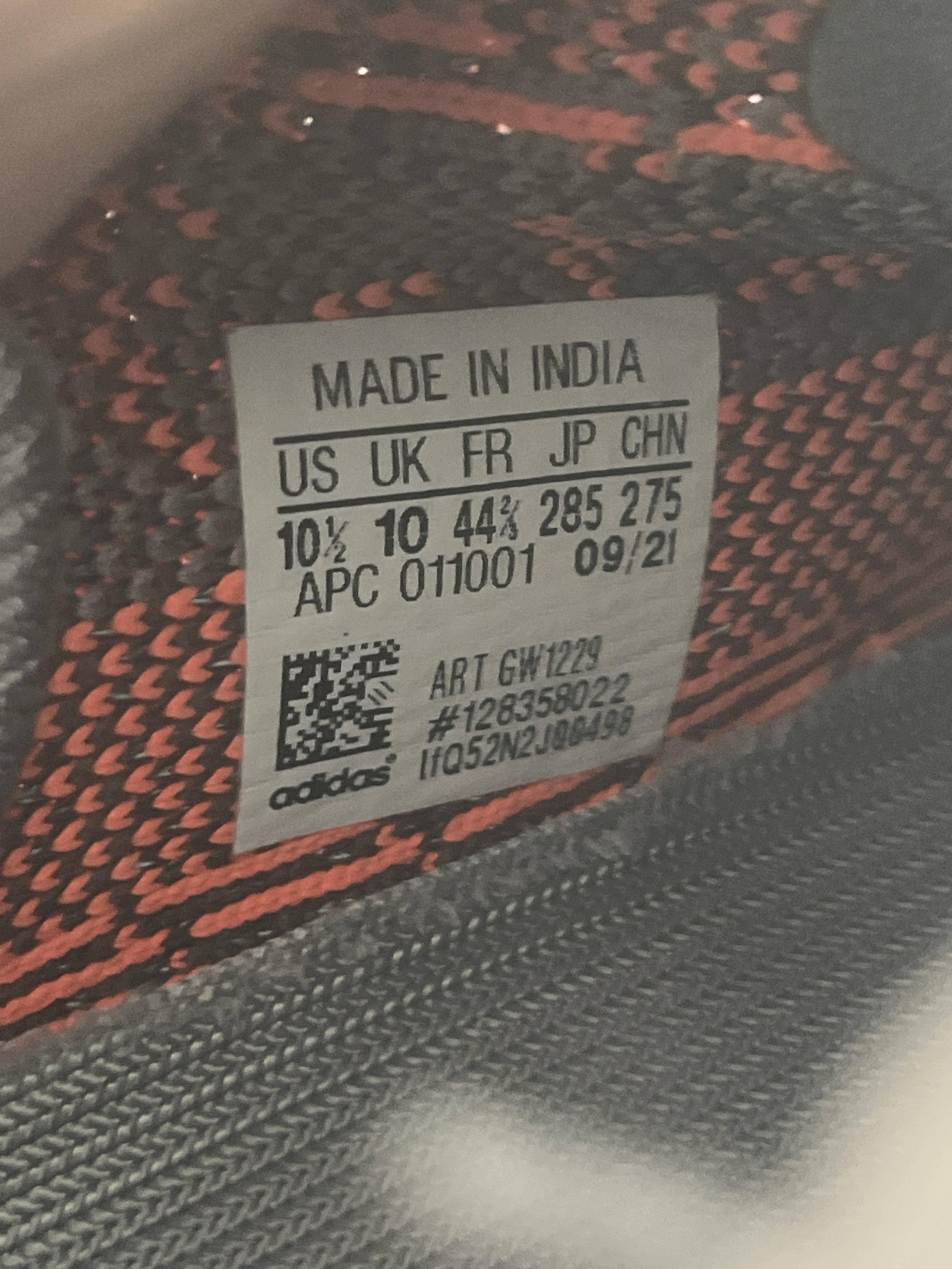 Yeezy Boost 350 V2 'Beluga Reflective' photo 6