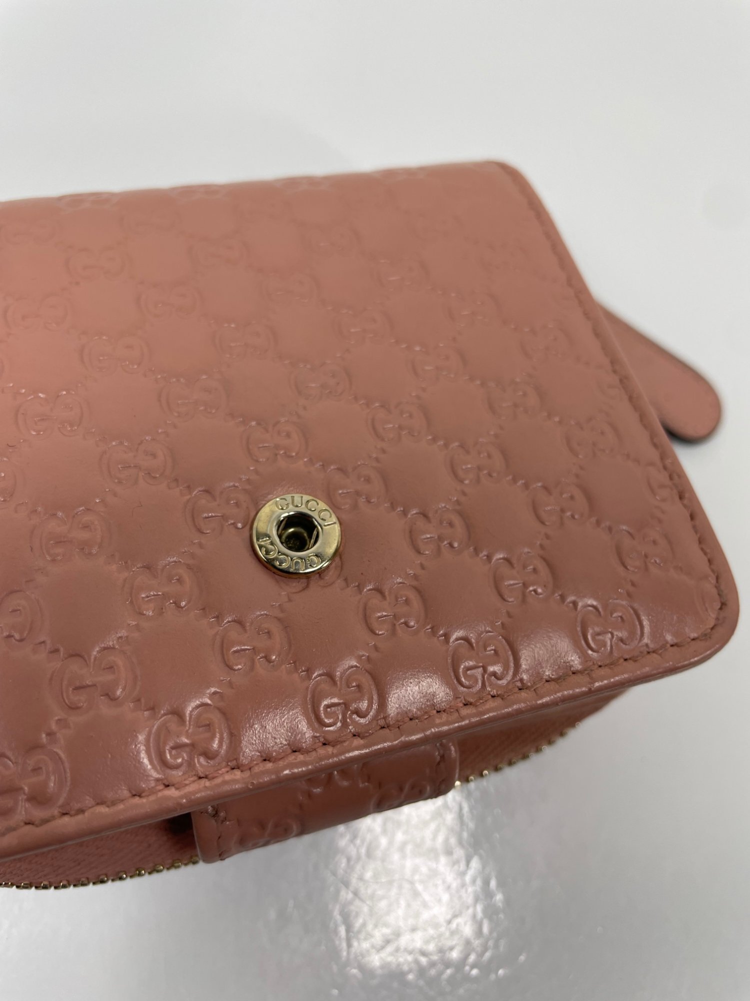 Gucci Microguccissima Compact Wallet photo 5
