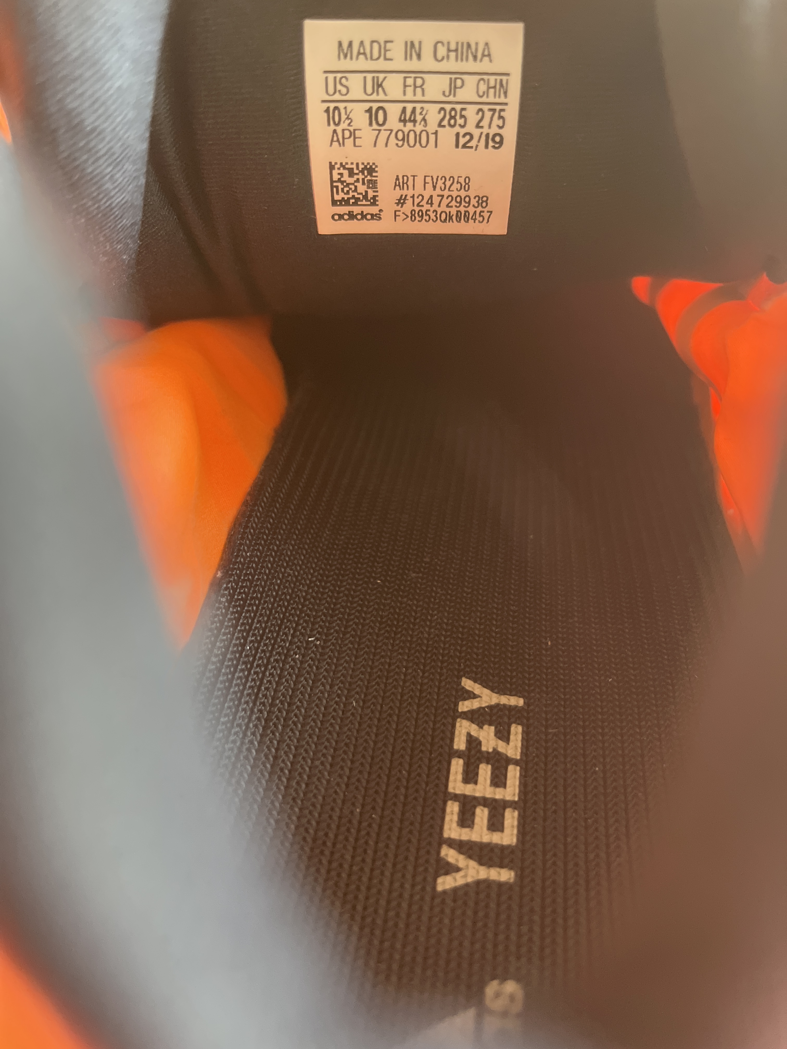 Yeezy Boost 700 MNVN Orange (2020) photo 6