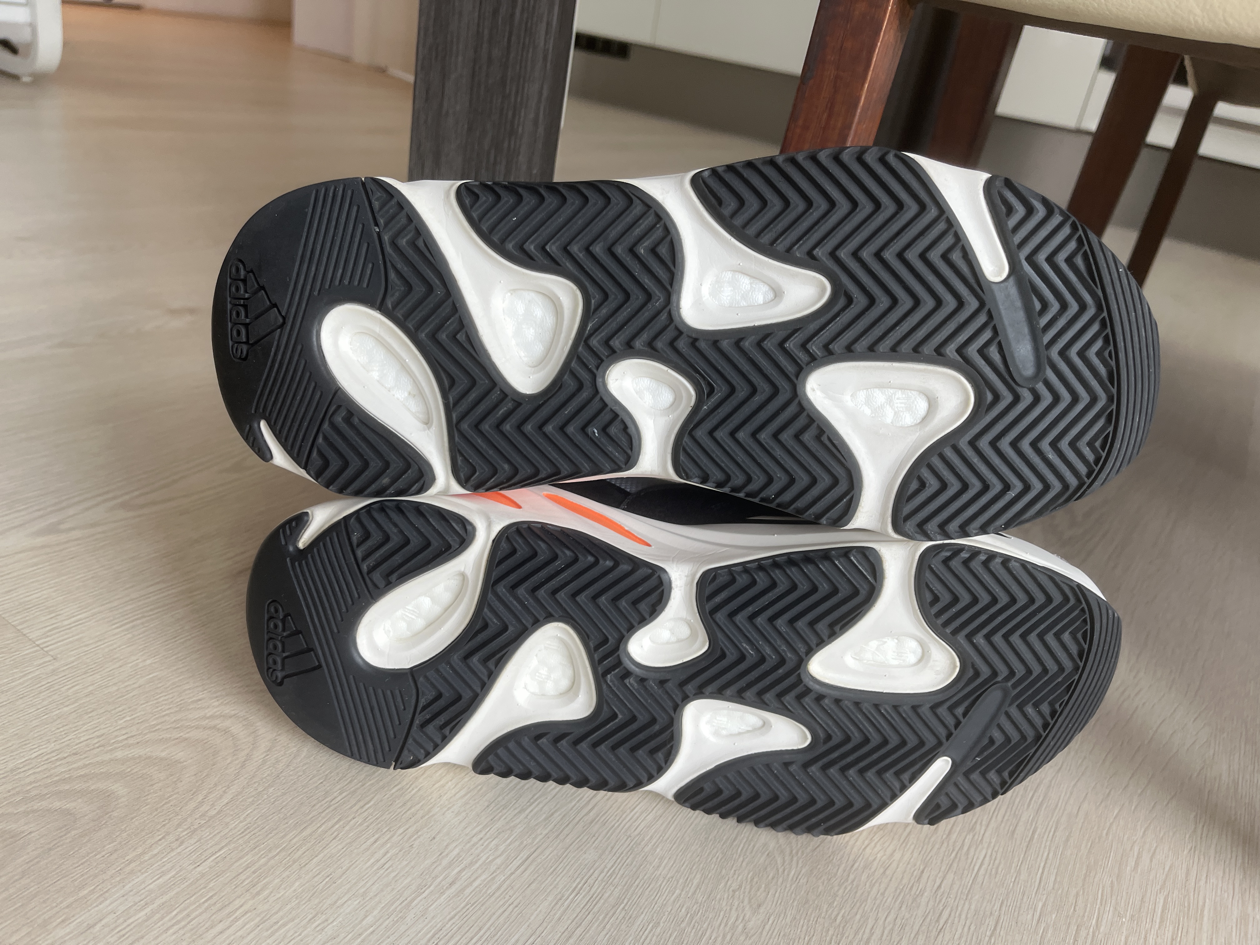 Yeezy Boost 700 'Wave Runner' photo 5