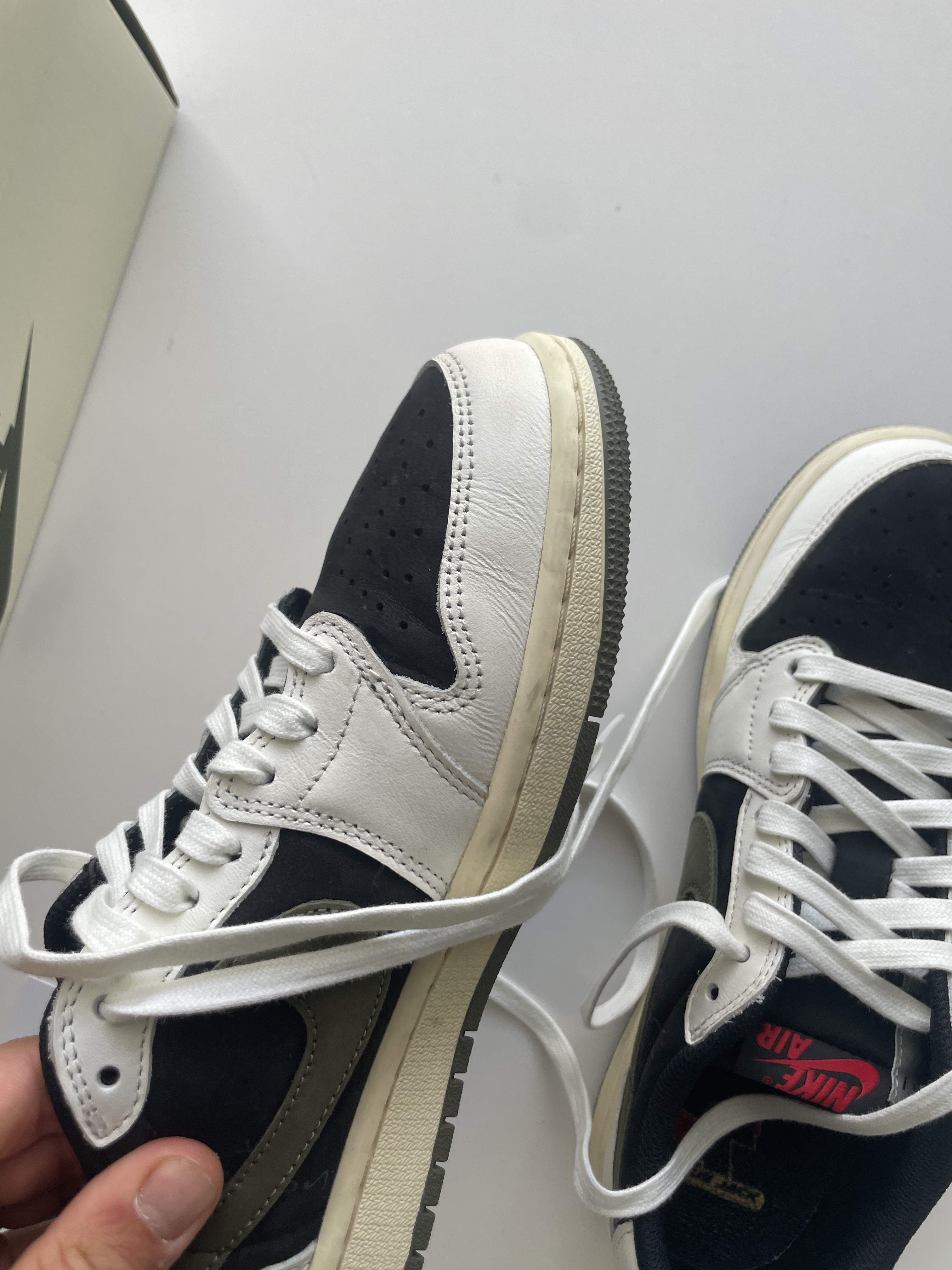 Air Jordan x Travis Scott 1 Low OG SP WMNS 'Olive' (2023) photo 4