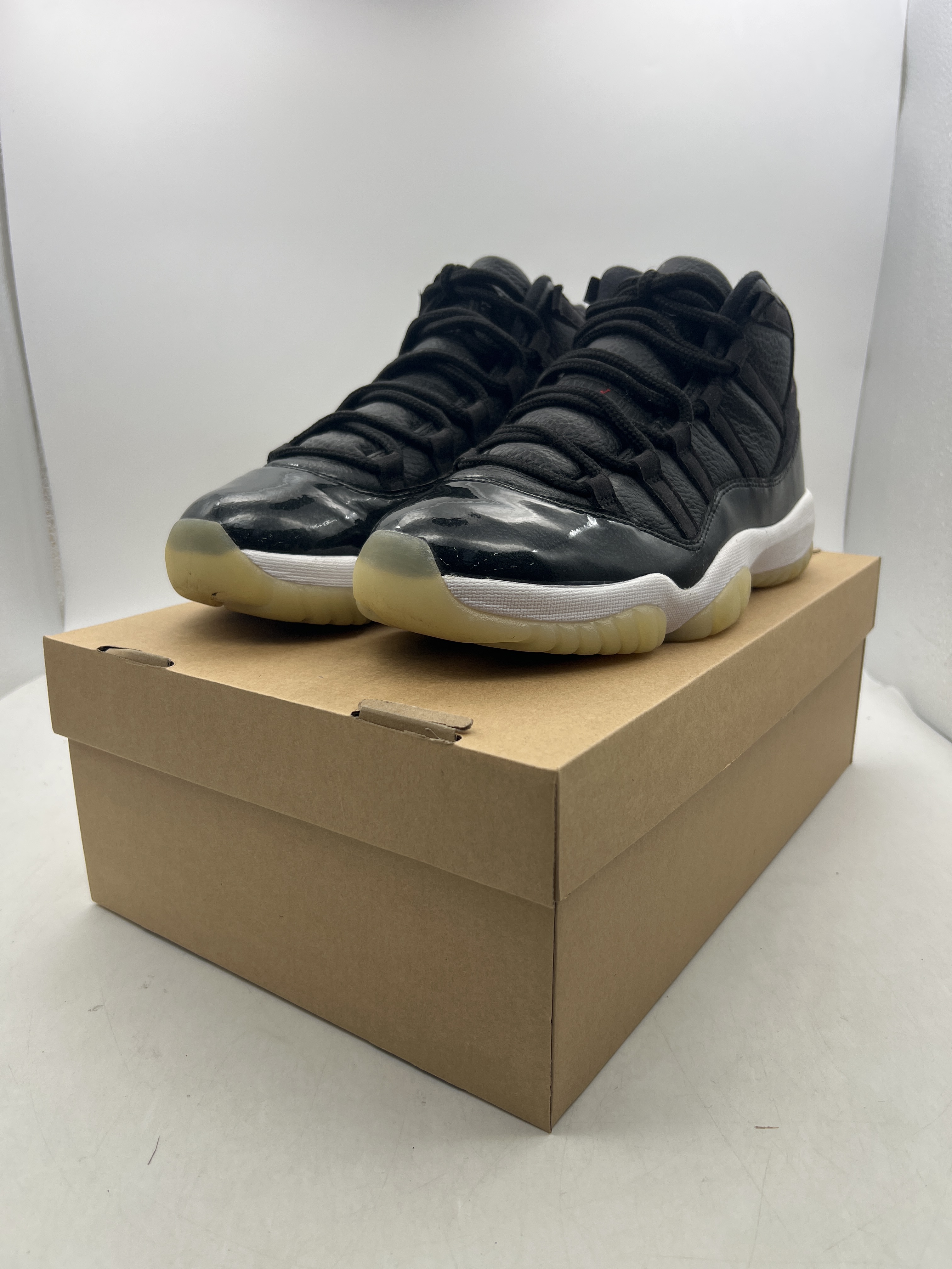 Air Jordan 11 XI Retro 72-10 photo 7