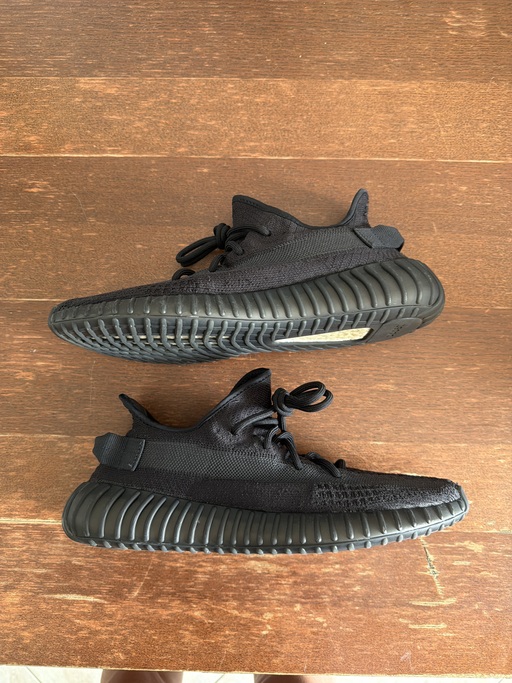 Yeezy Boost 350 V2 'Onyx'
