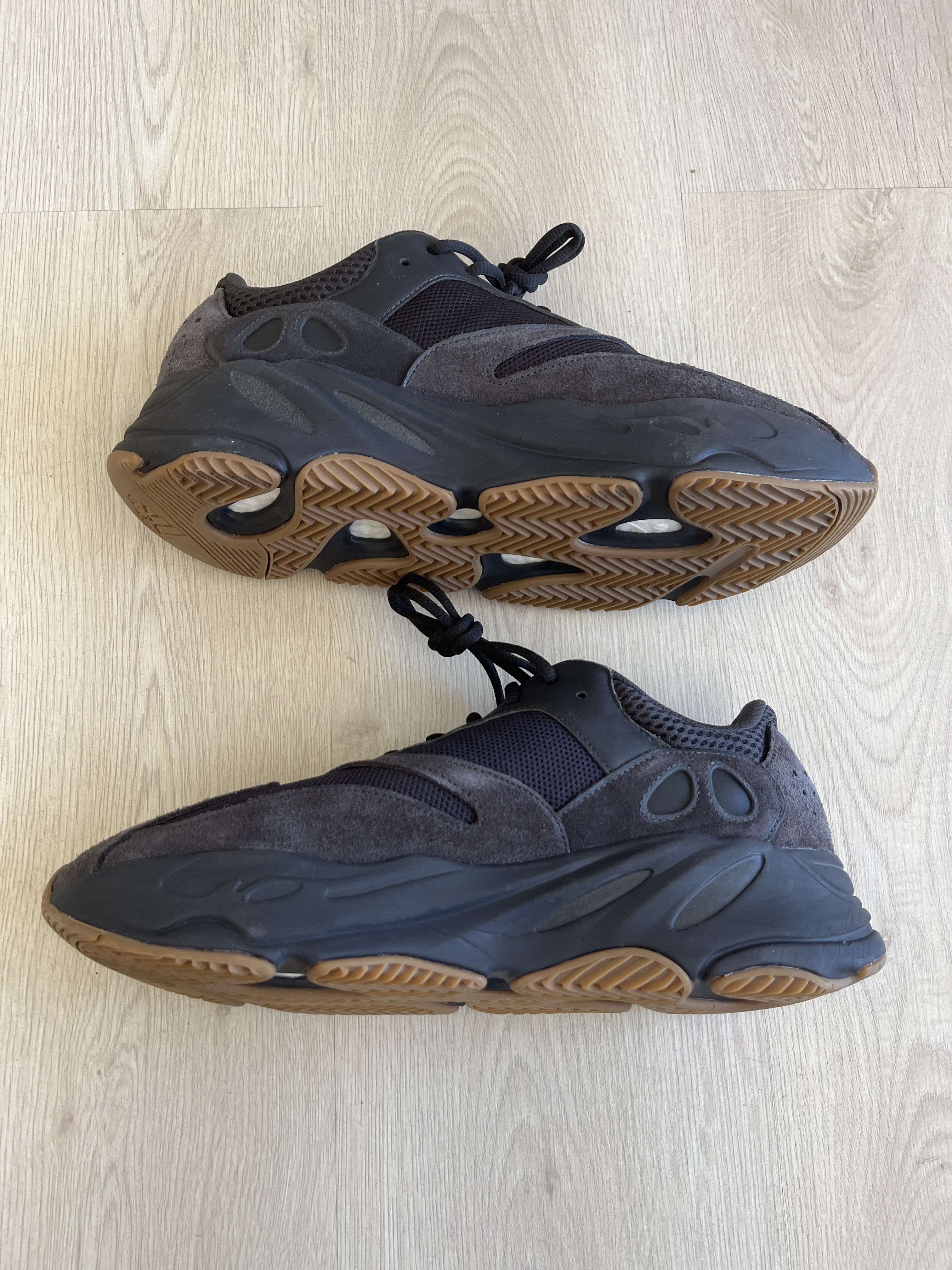 Yeezy Boost 700 'Utility Black' photo 2