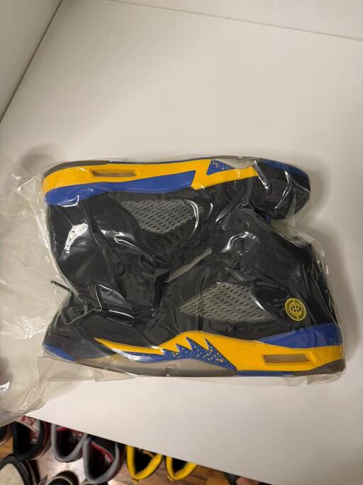 Air Jordan 5 Retro 'Shanghai Shen' (2013)