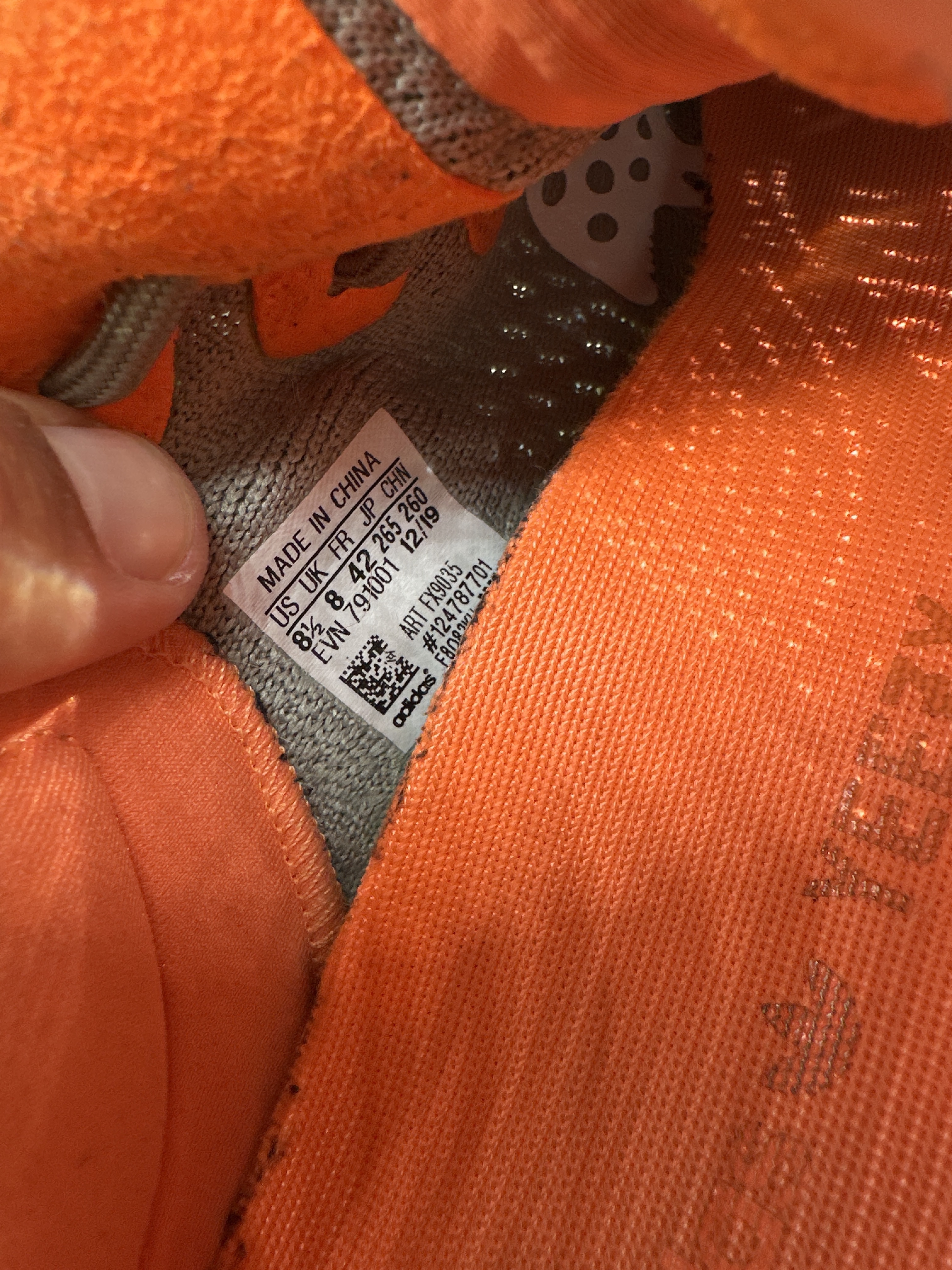 Yeezy Boost 350 V2 'Desert Sage' (2020) photo 6