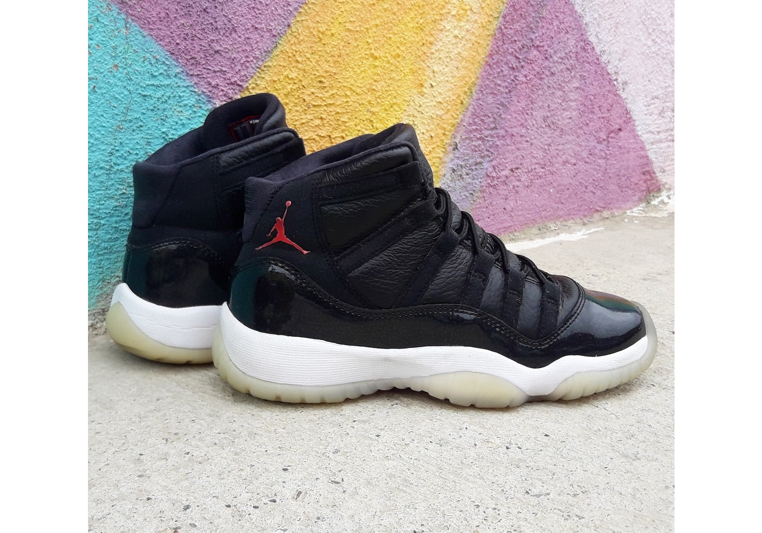 Air Jordan XI 11 Retro 72-10 (GS) photo 3