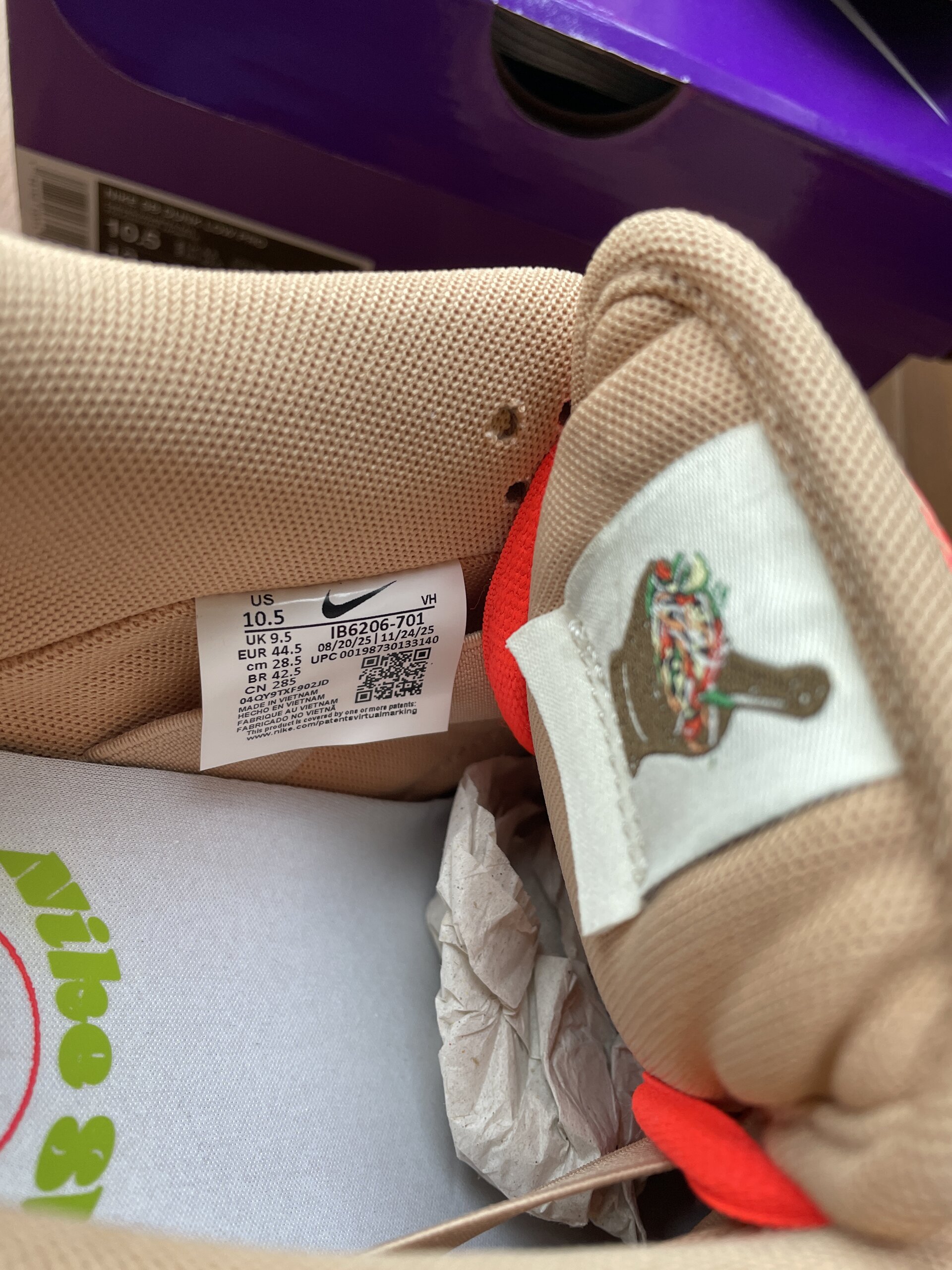 Nike SB Dunk Low 'Som Tum' (2026) photo 10