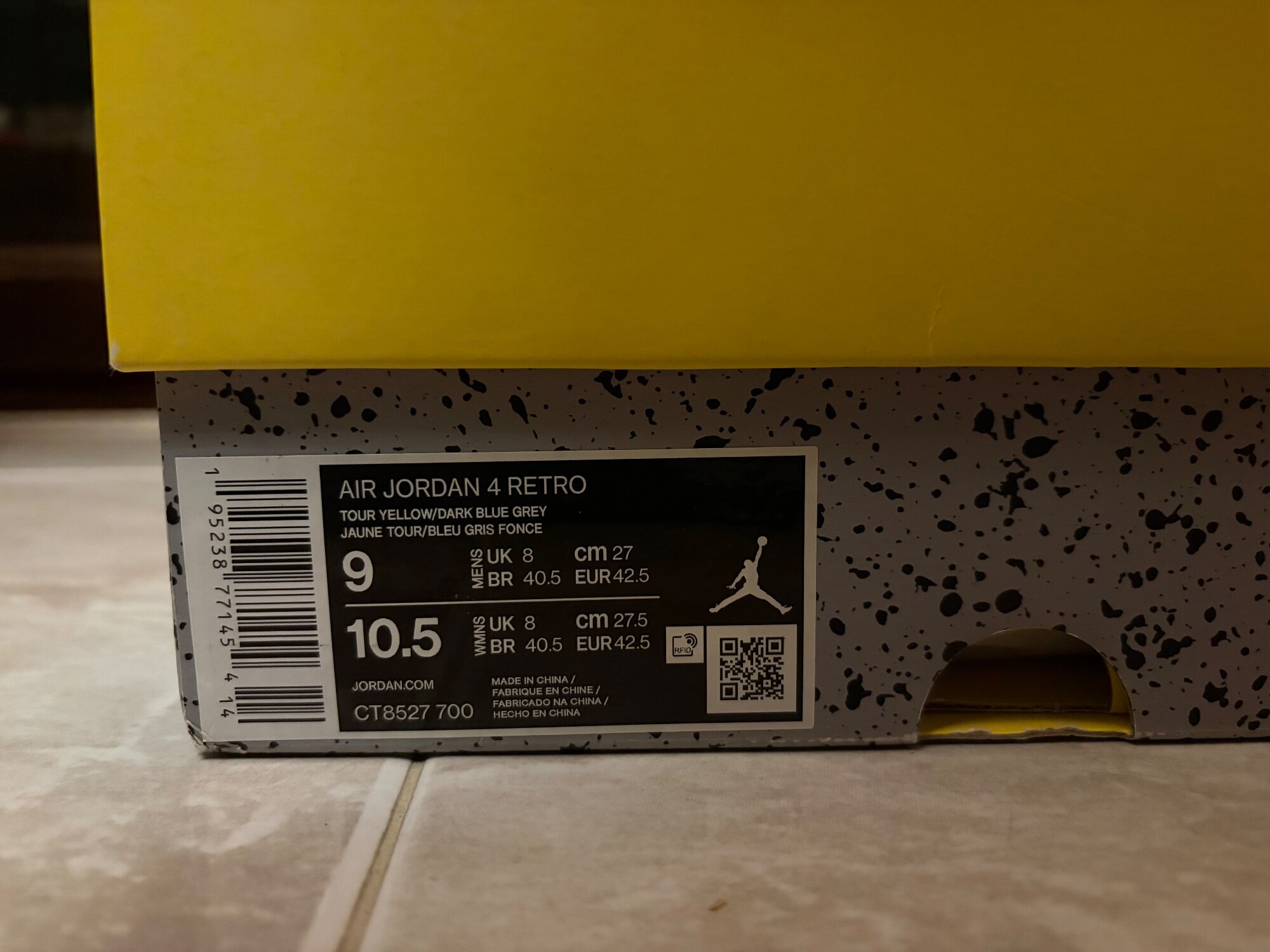 Air Jordan 4 Retro 'Lightning' (2021) photo 6