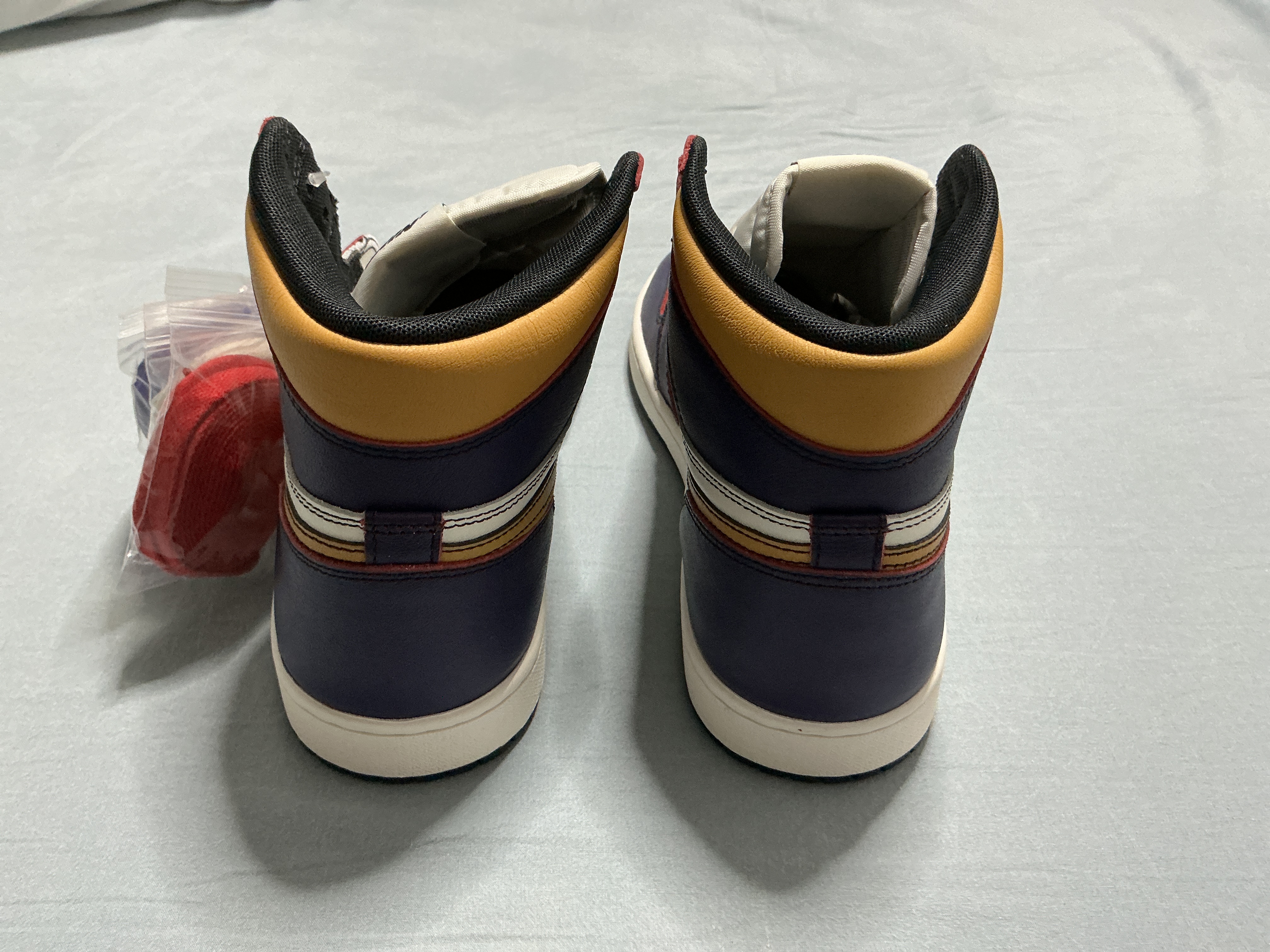 Air Jordan x Nike SB 1 Retro High OG 'LA to Chicago' (2019) photo 4